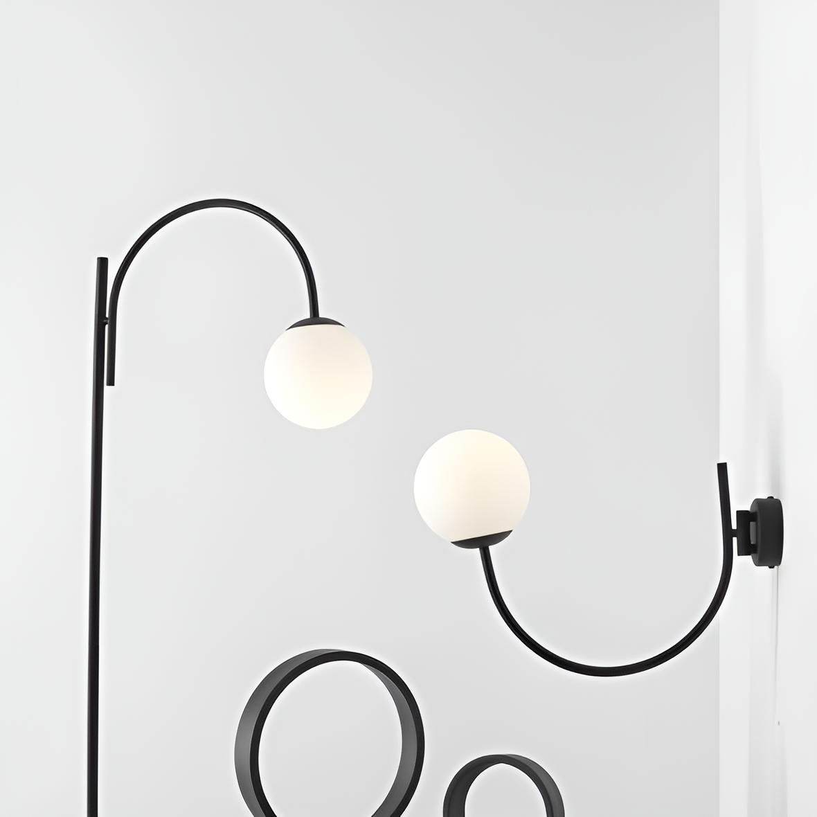 Wandlamp met arm NAVE zwart