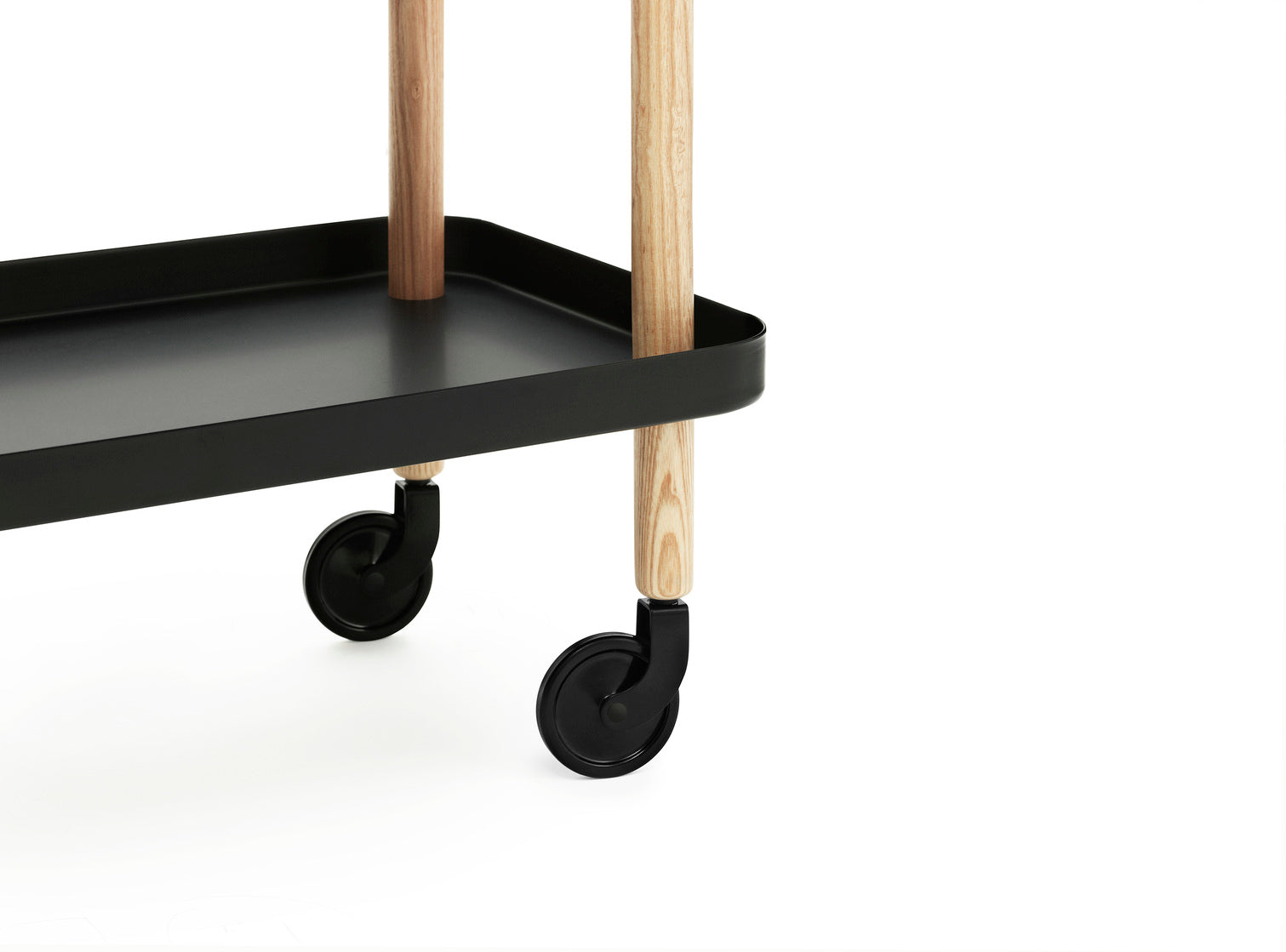 Wózek na kółkach BLOCK czarny z jesionowymi nogami – Normann Copenhagen