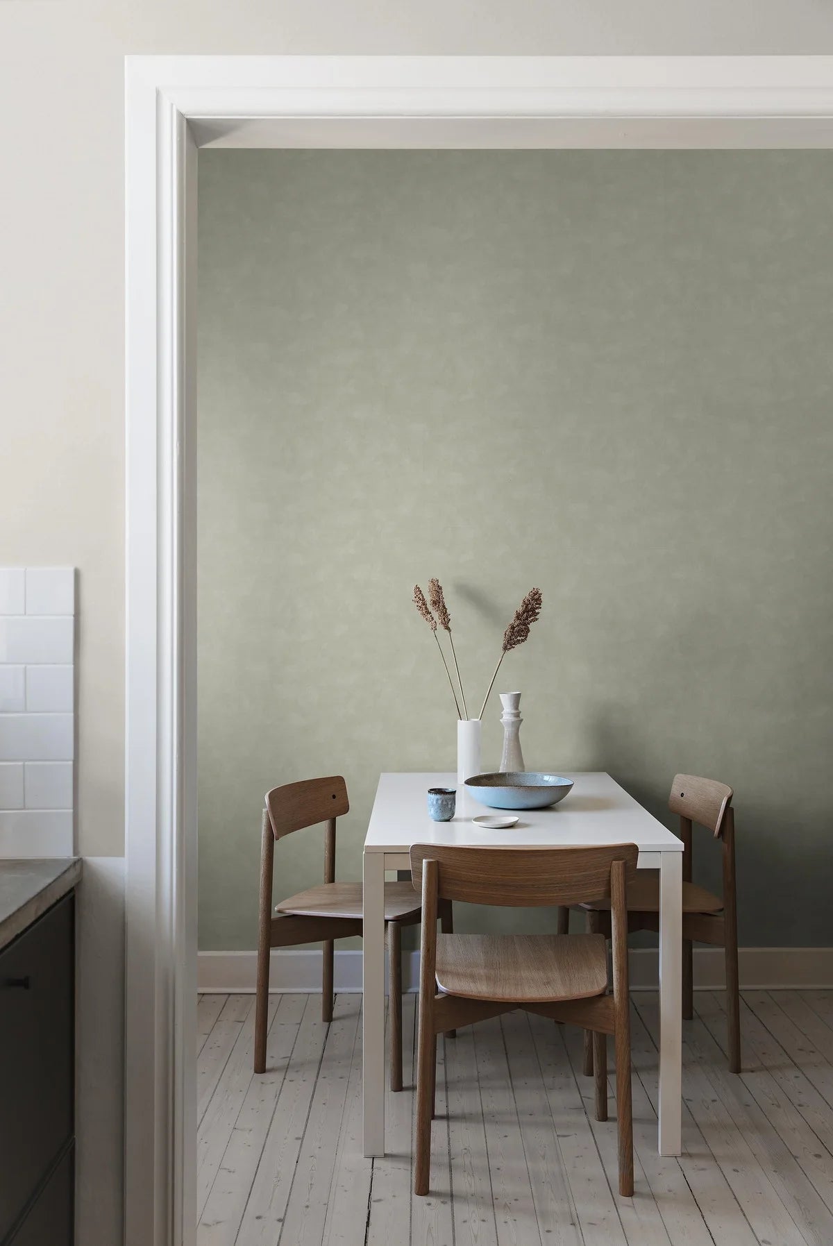 Canvas-like Wallpaper SHADES - PHONOLITE muted green