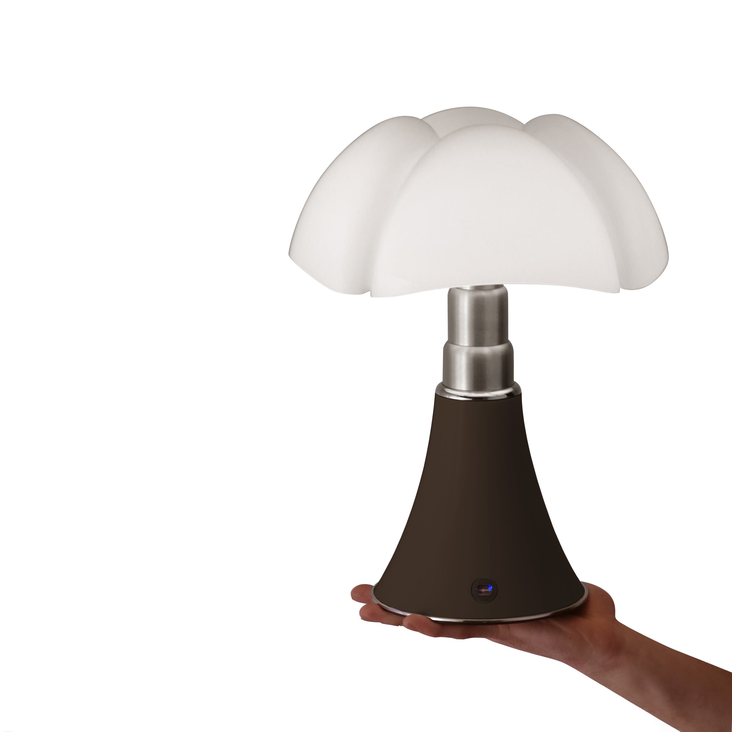 Tafellamp MINIPIPISTRELLO met opalen glazen kap en een bronzen voet