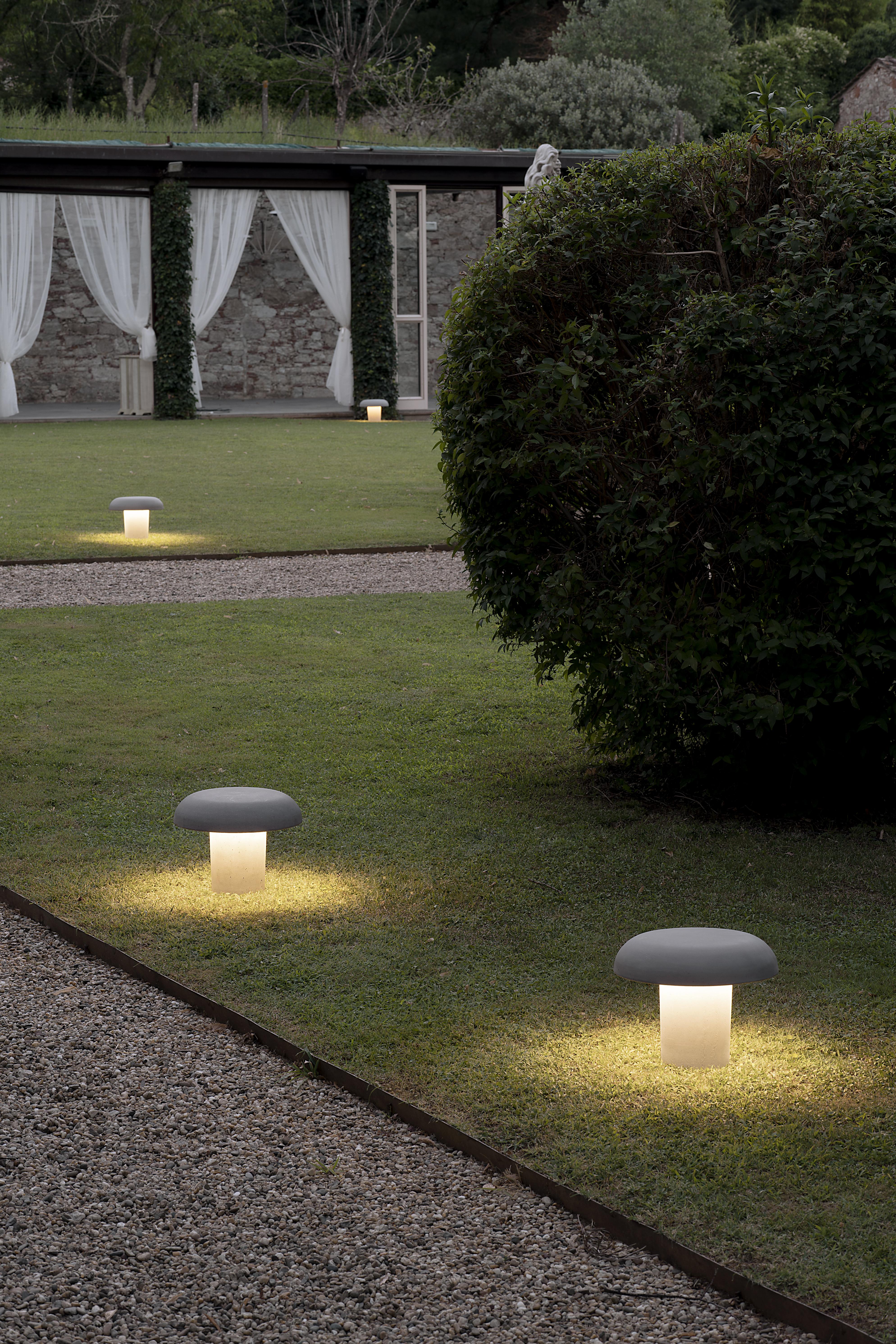 Buitenlamp AMANITA grijs beton