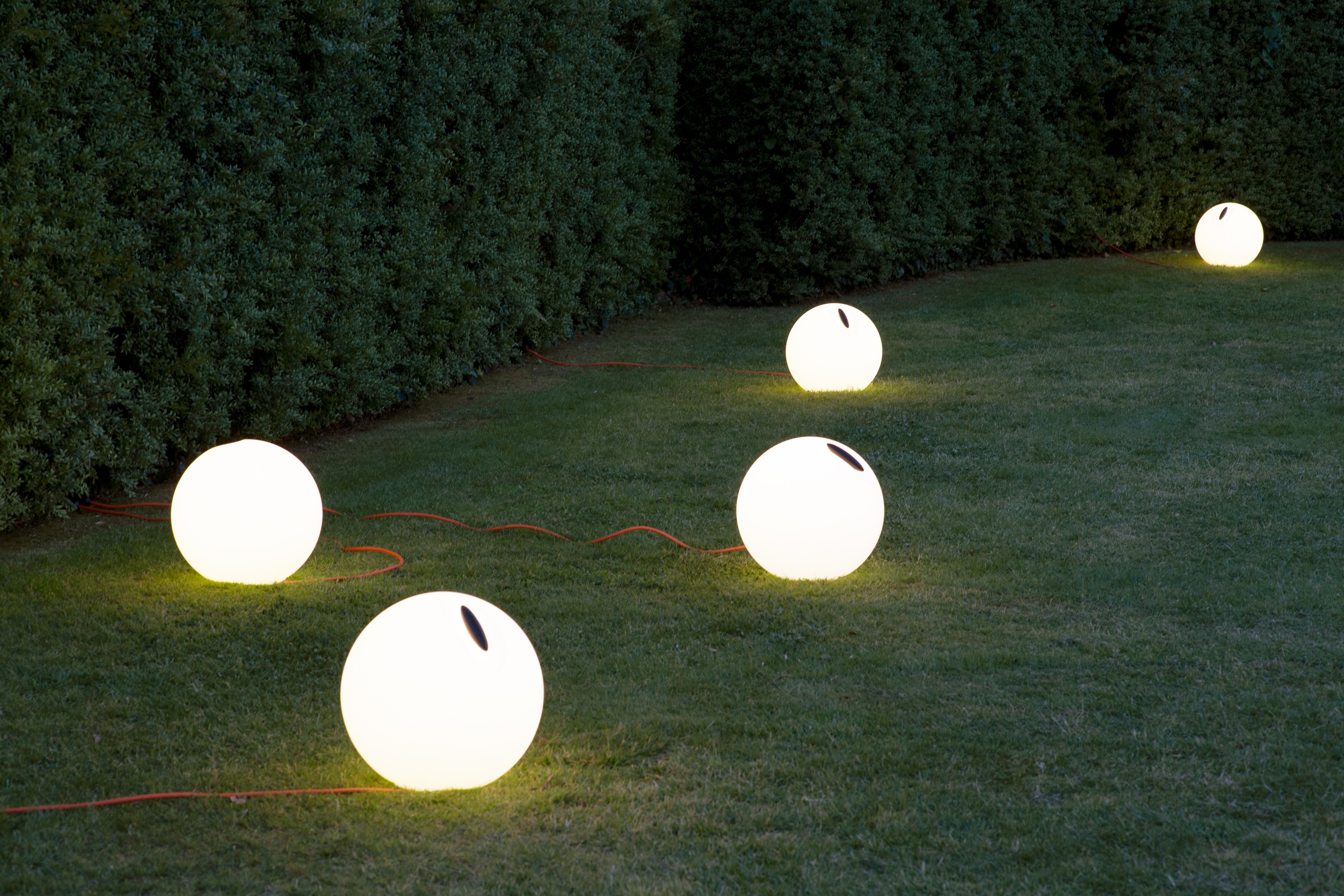 Buiten vloerlamp BOWL wit