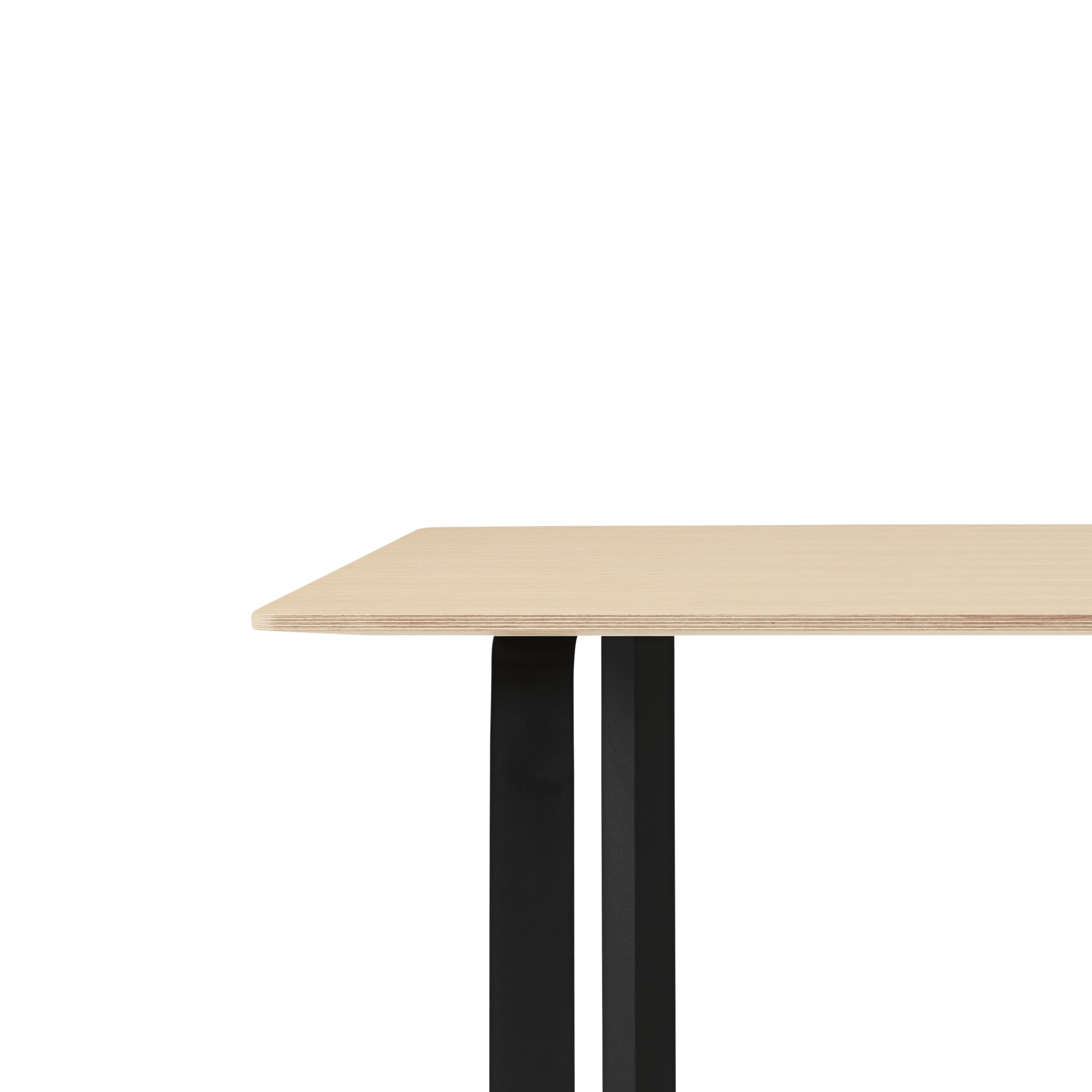 Eettafel 70/70 van eikenhout met zwarte basis