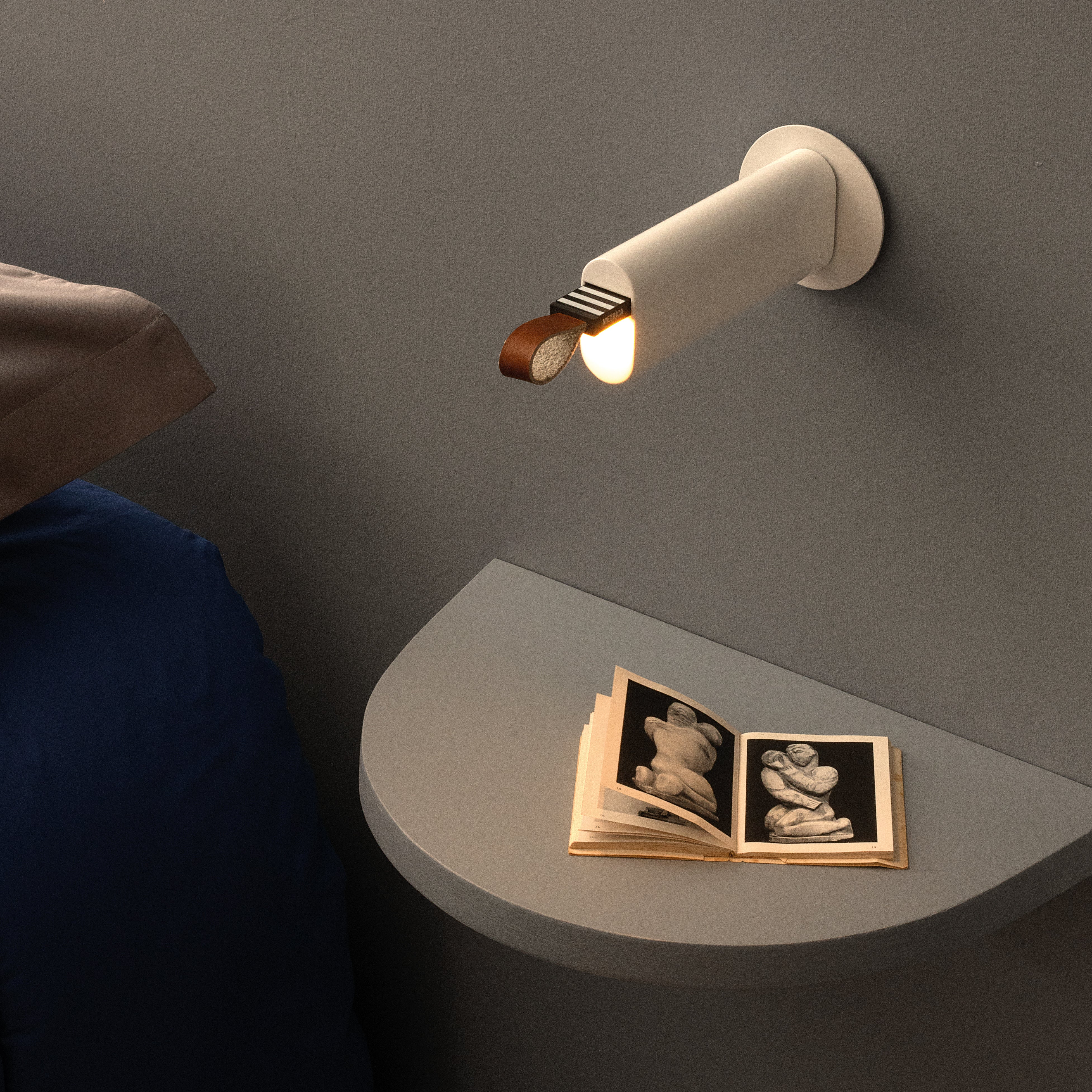 Wandlamp METRICA glanzend wit