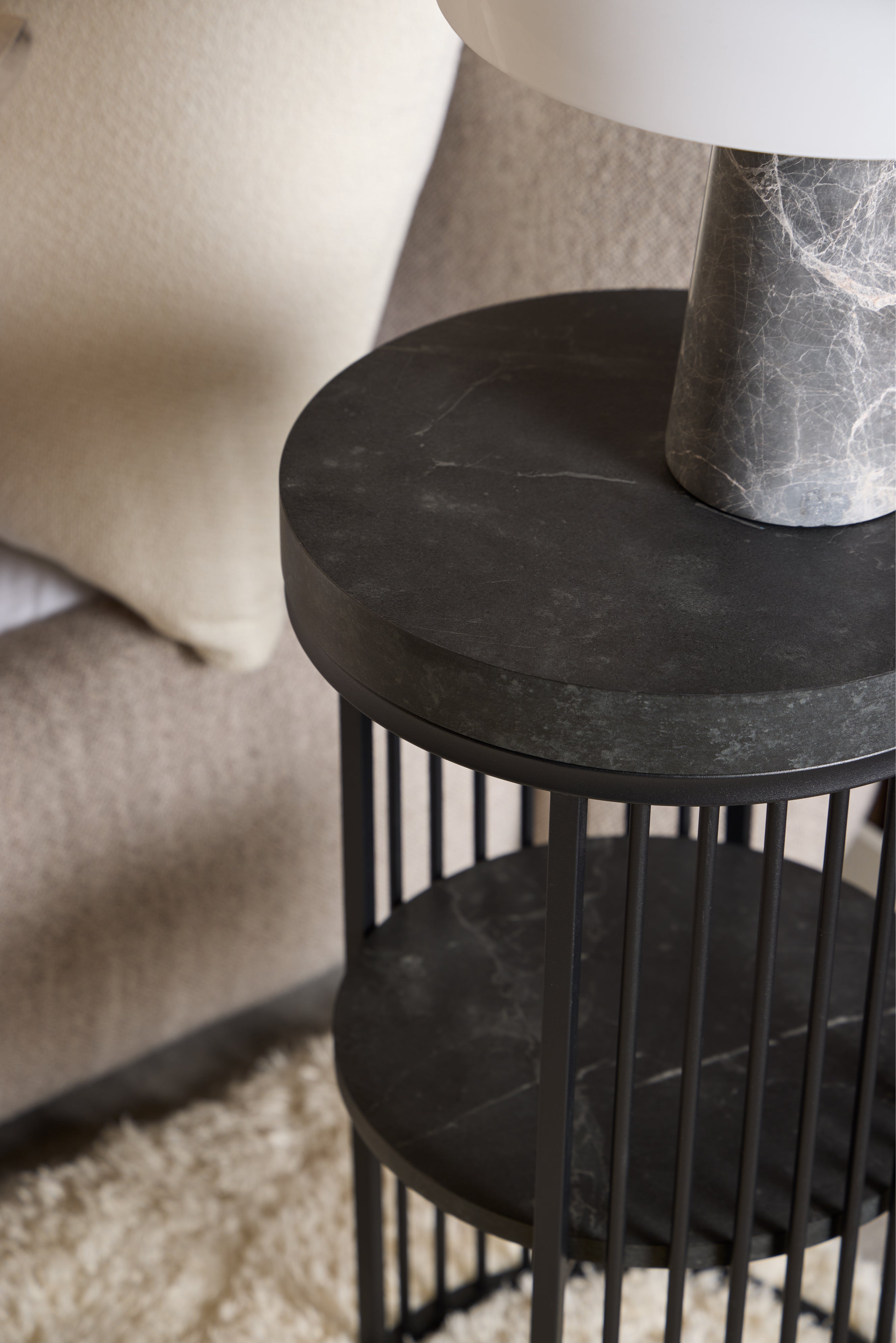 Stolik nocny STRINGTON czarny