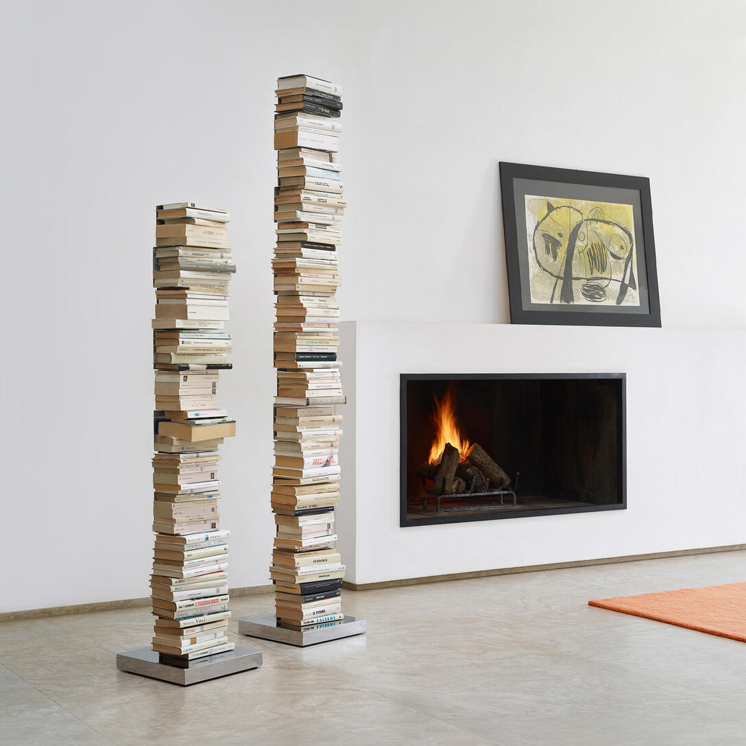 Zwarte PTOLOMEO ORIGINAL boekenrek met stalen basis