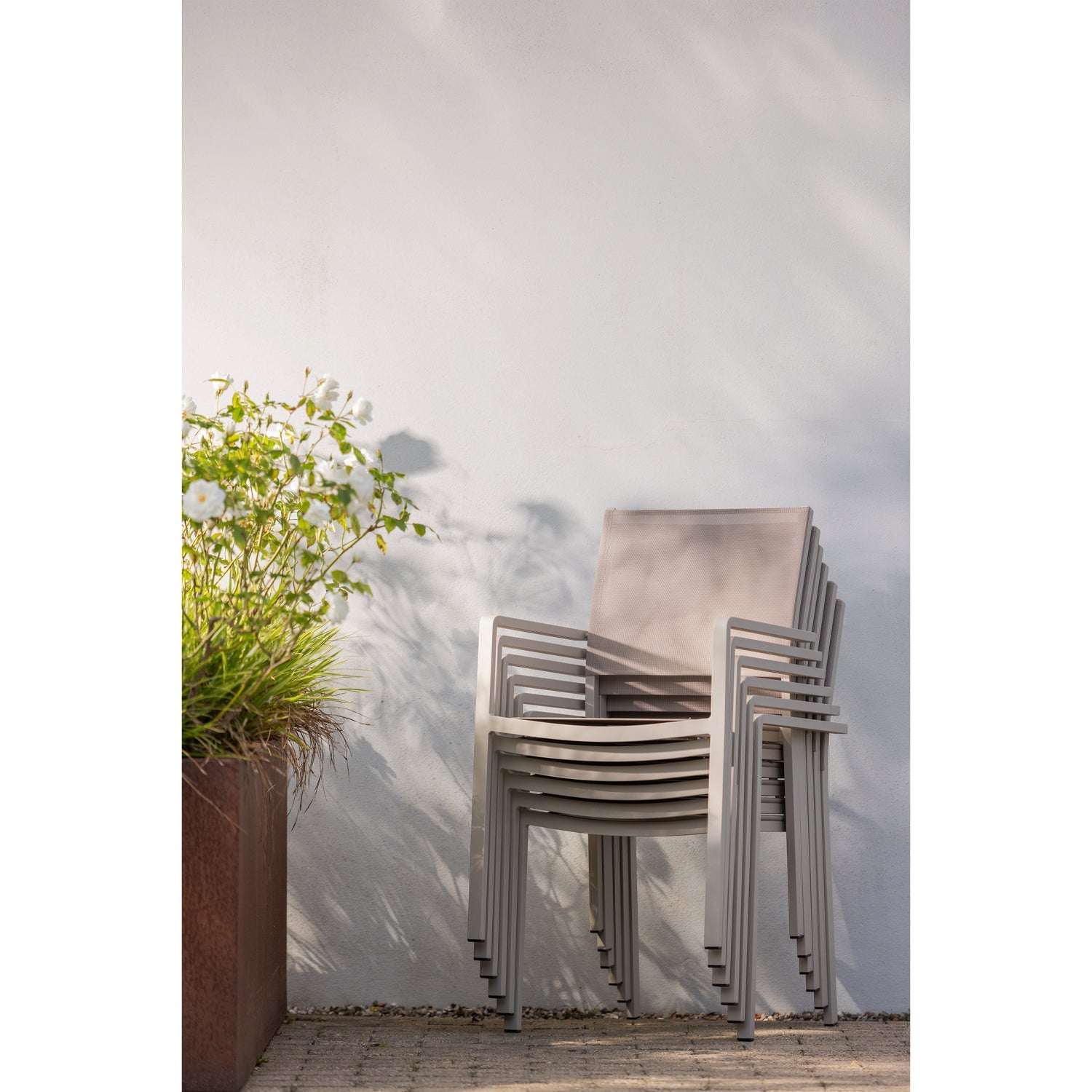 FOWL garden chair sand