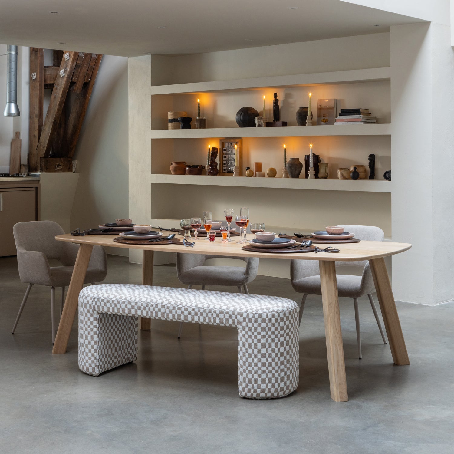 Ovale tafel TABLO gelijmd eikenhout