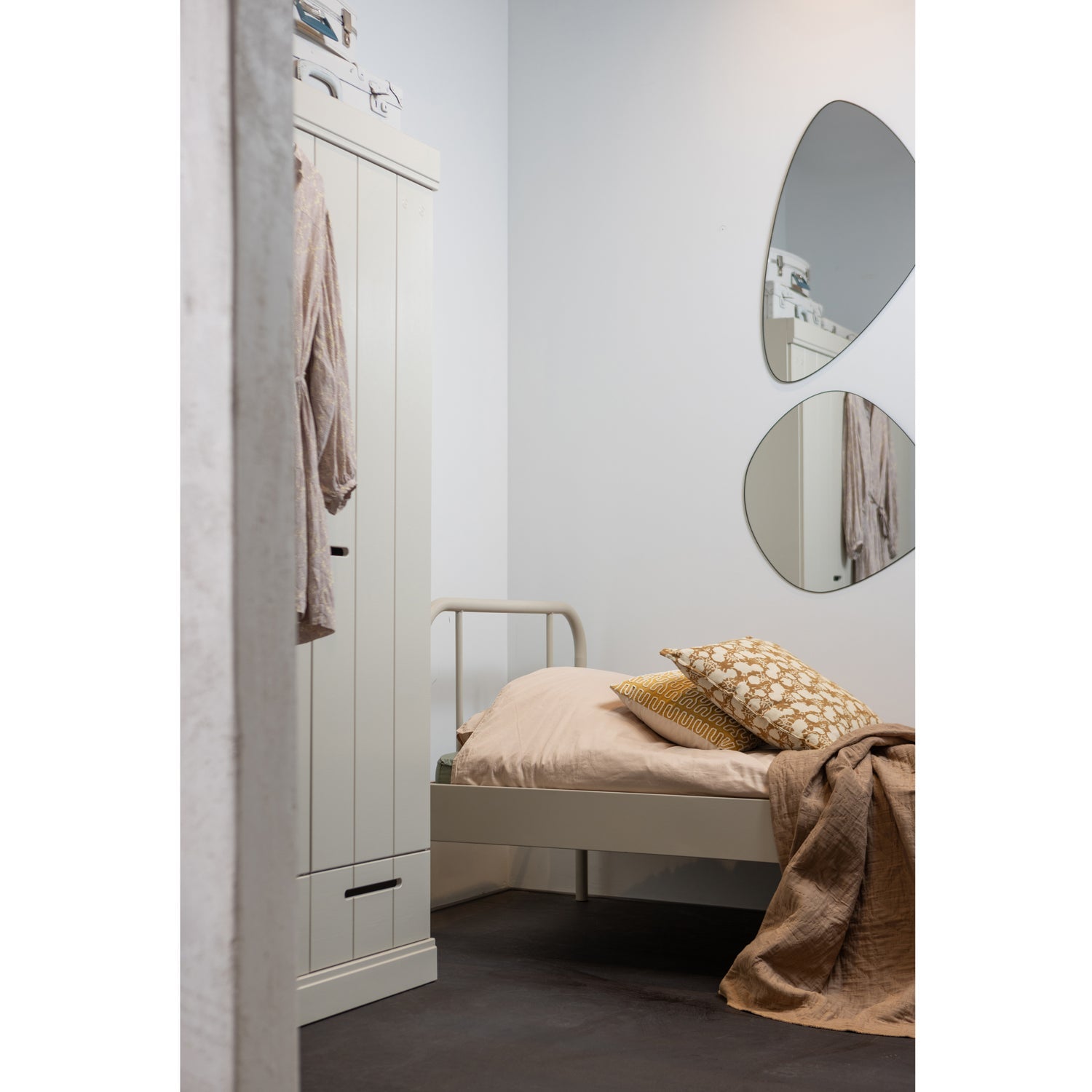 Einzelbett MATA sandfarben