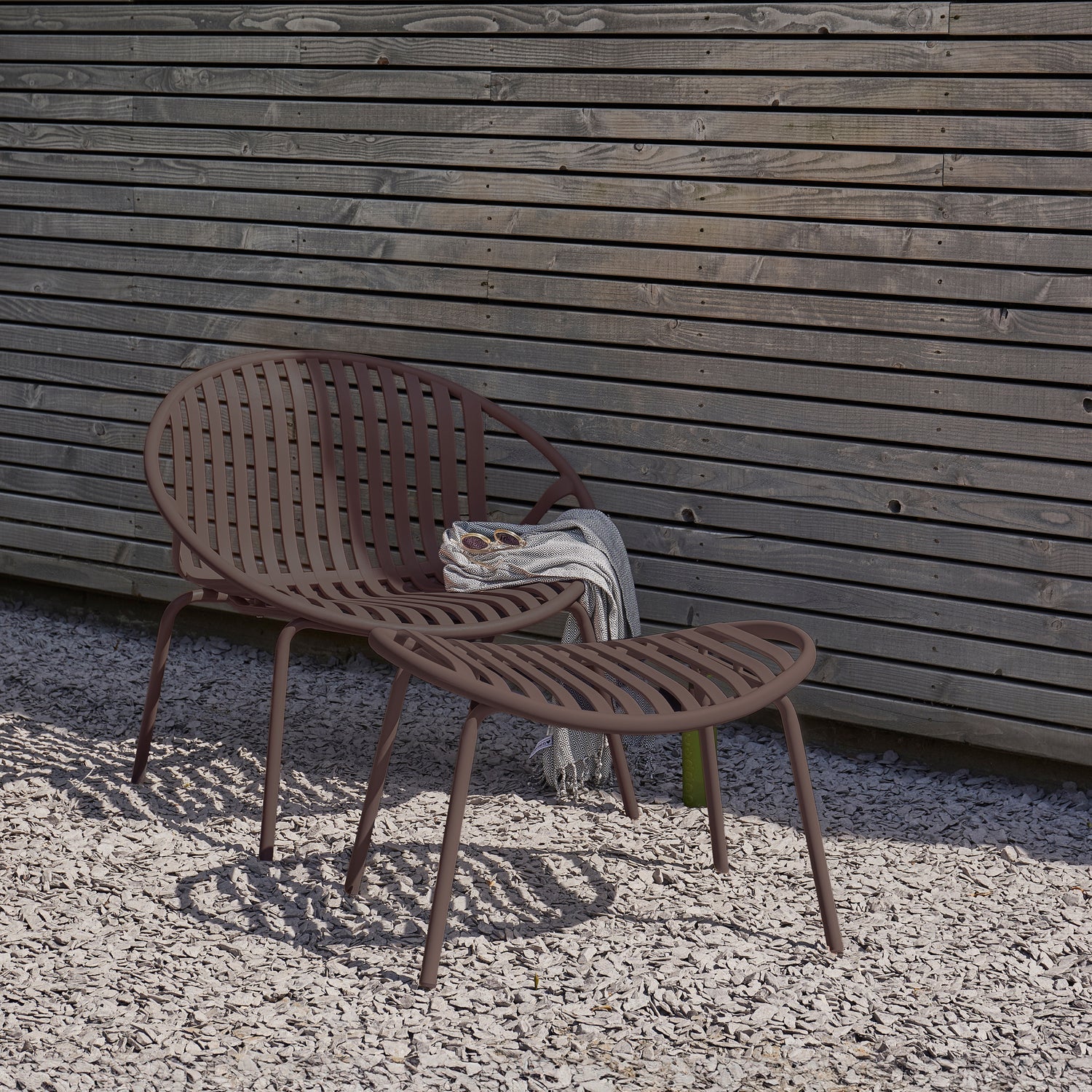 BRUCE Brown Garden Armchair with Footrest