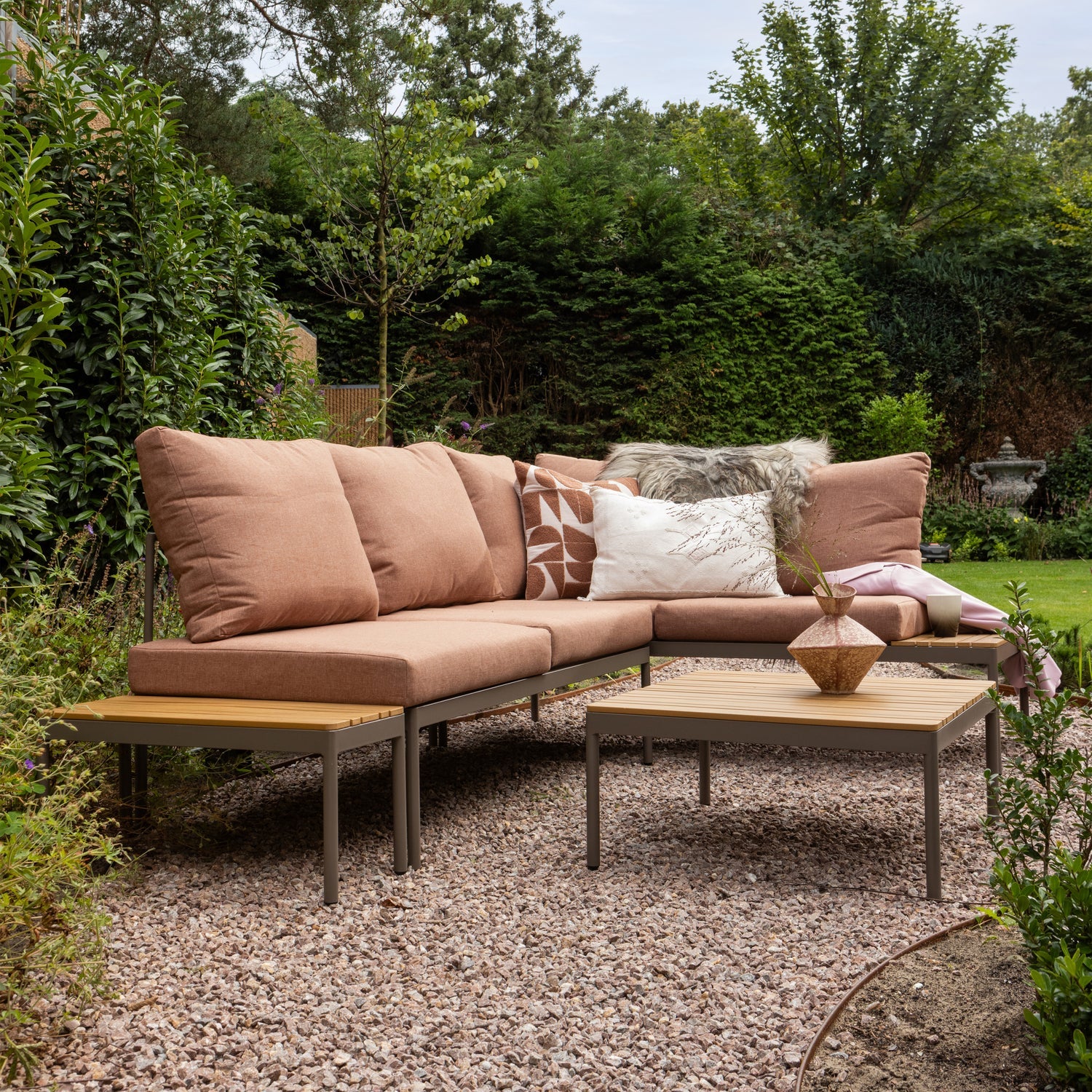 ZARO Garden Set in Muted Pink