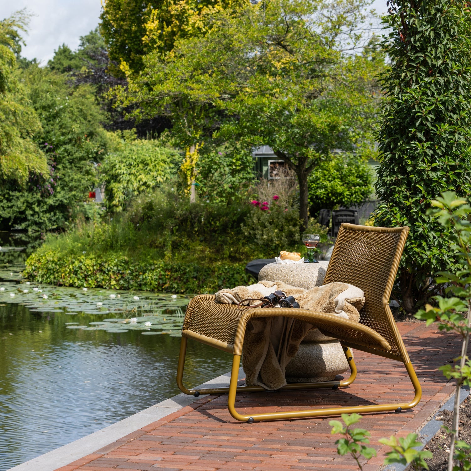 WEST Honey Garden Armchair