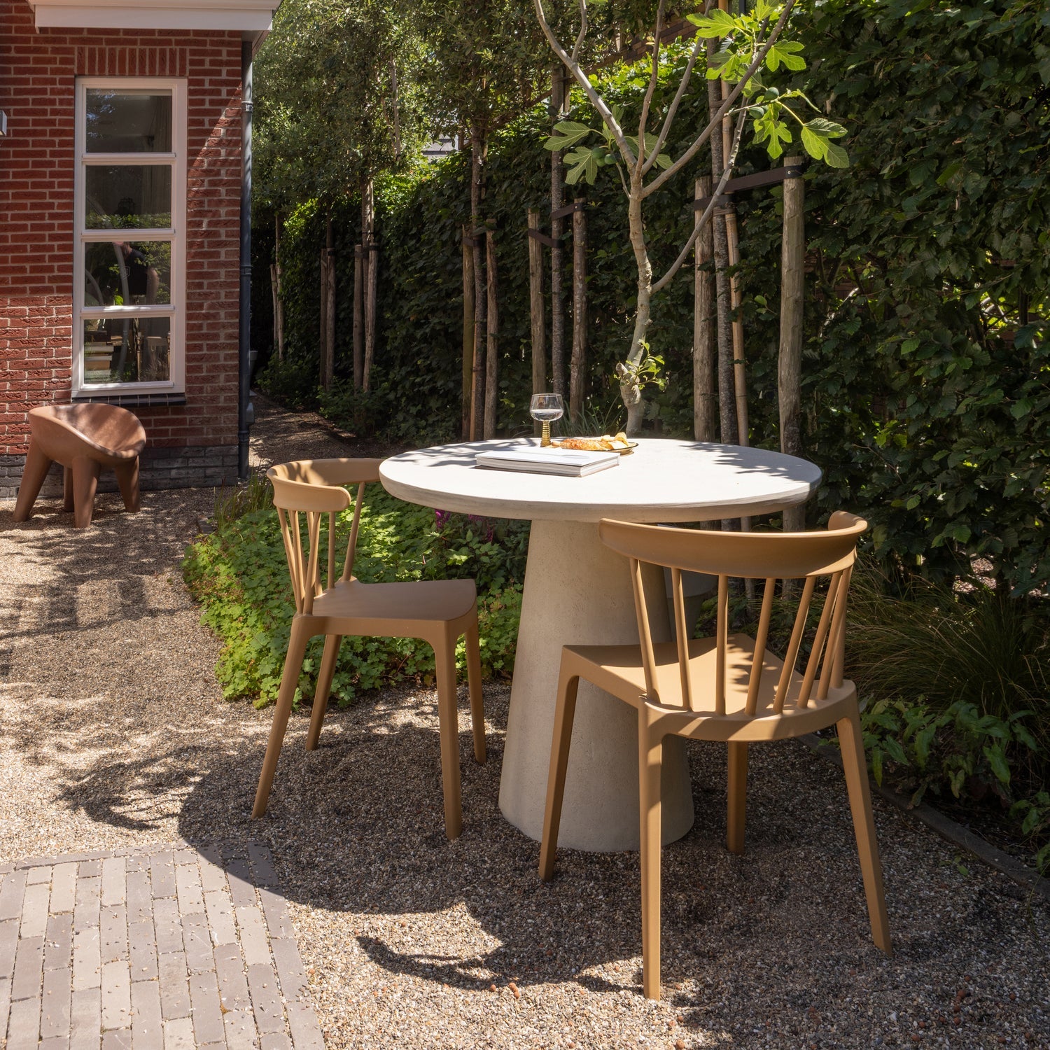 KEVON Beige Round Garden Table