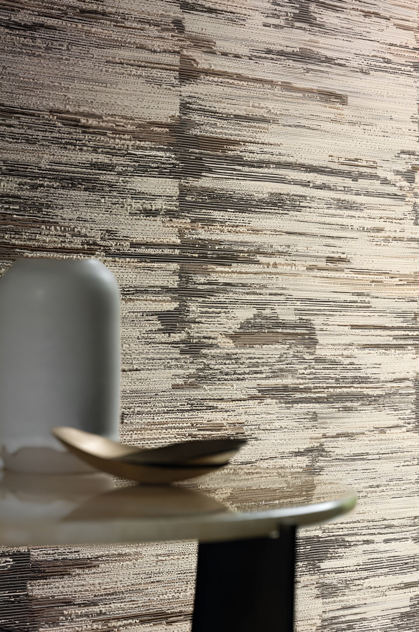 Textured fabric wallpaper in stripes ALCHEMILLA - IVORY/SAND ivory with beige