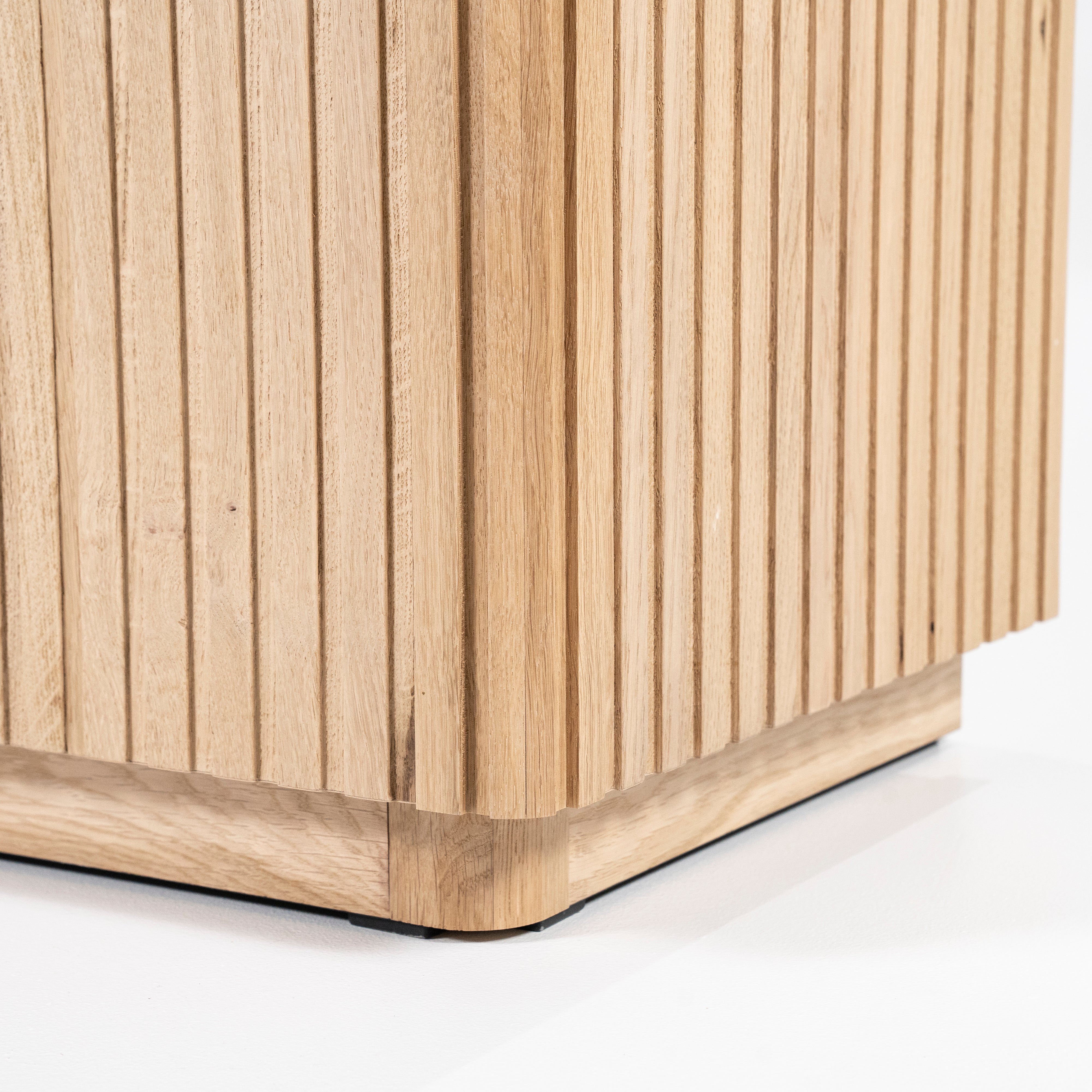 Kast ROSENBORG eikenhout