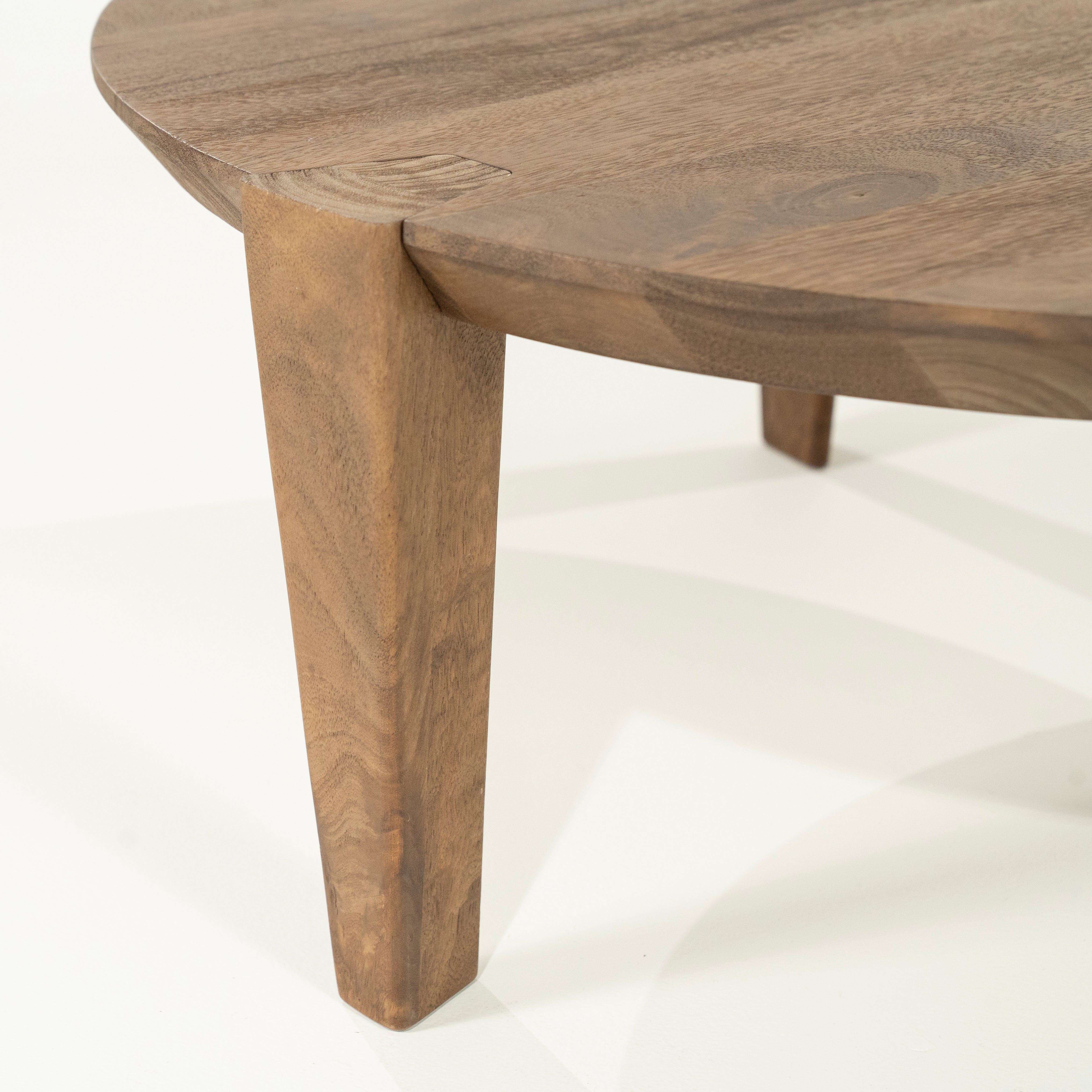 Koffietafel DAVINA mango hout