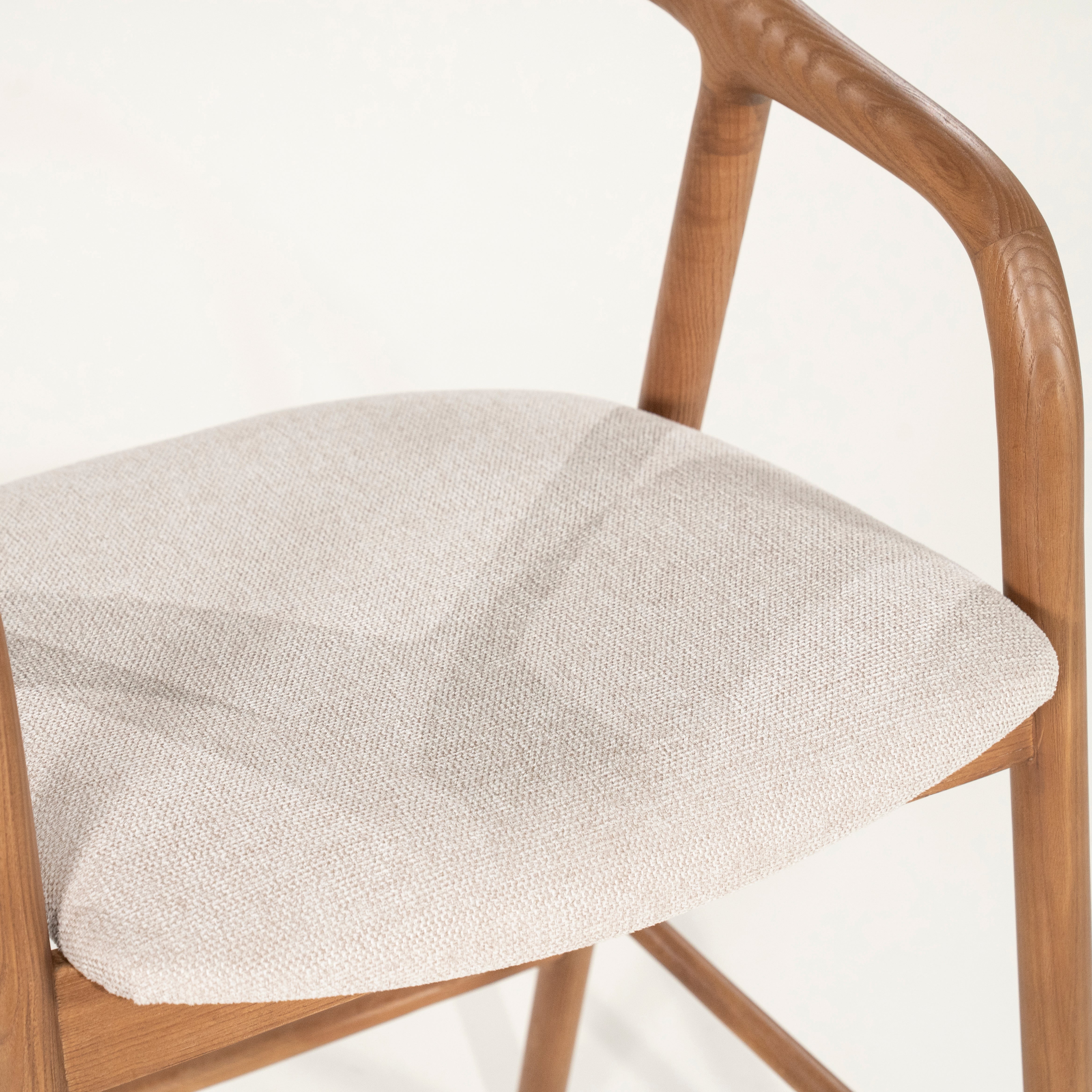 Hocker RAYVEN aus Eschenholz