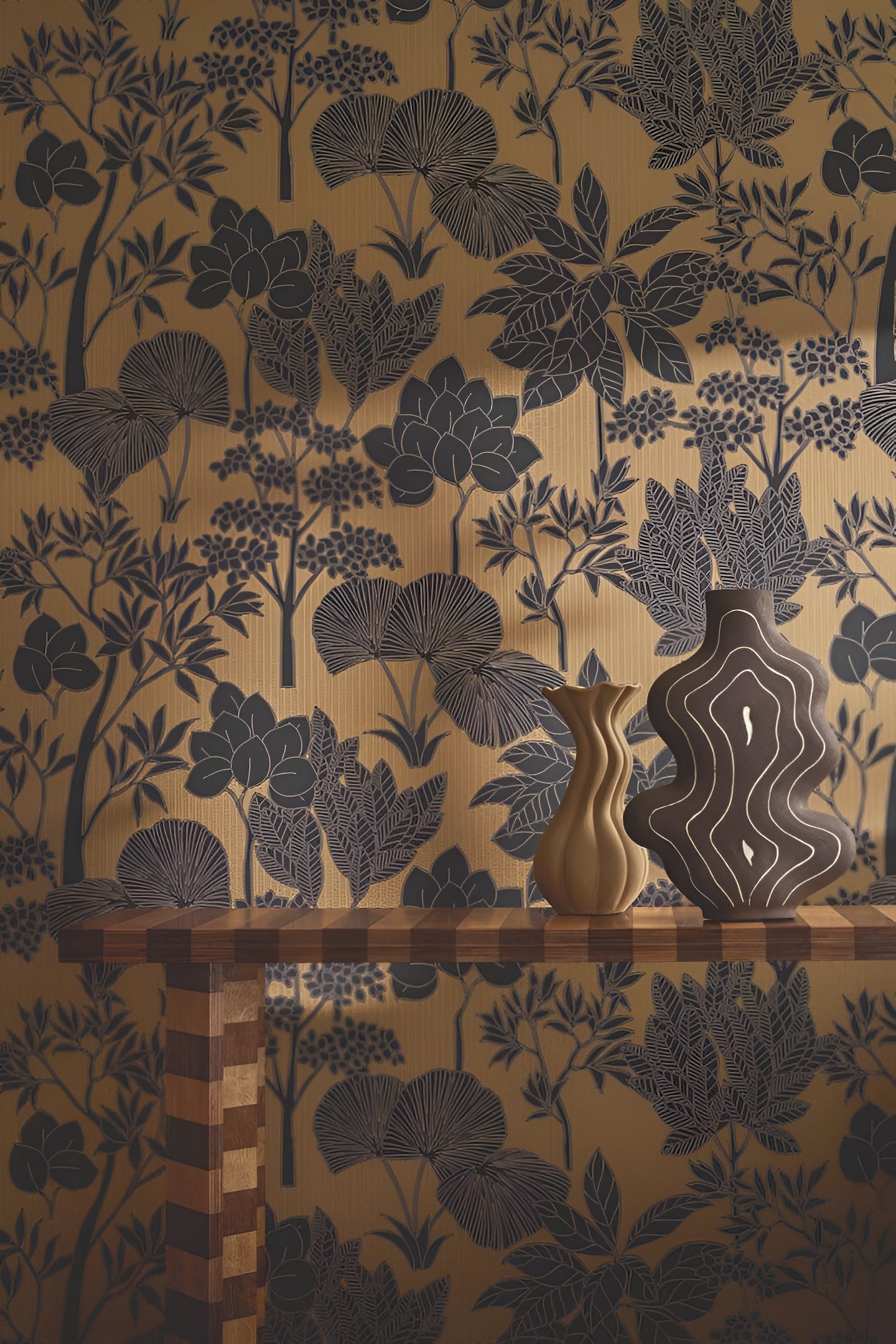 Structural wallpaper with a floral pattern of leaves and flowers INARA - NOIR/DORÉ dark beige