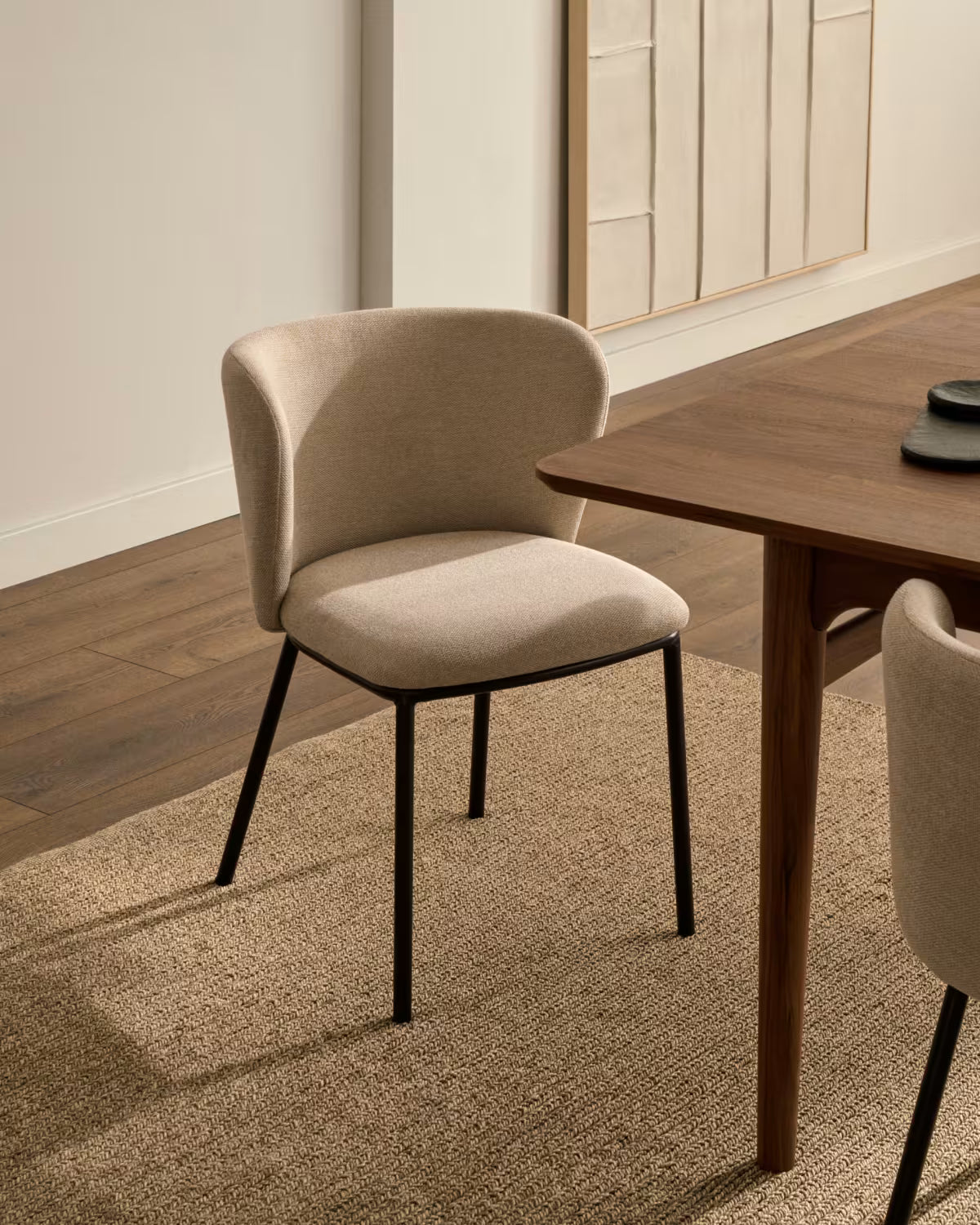 Stoel in chenille stof CISELIA beige met zwarte basis