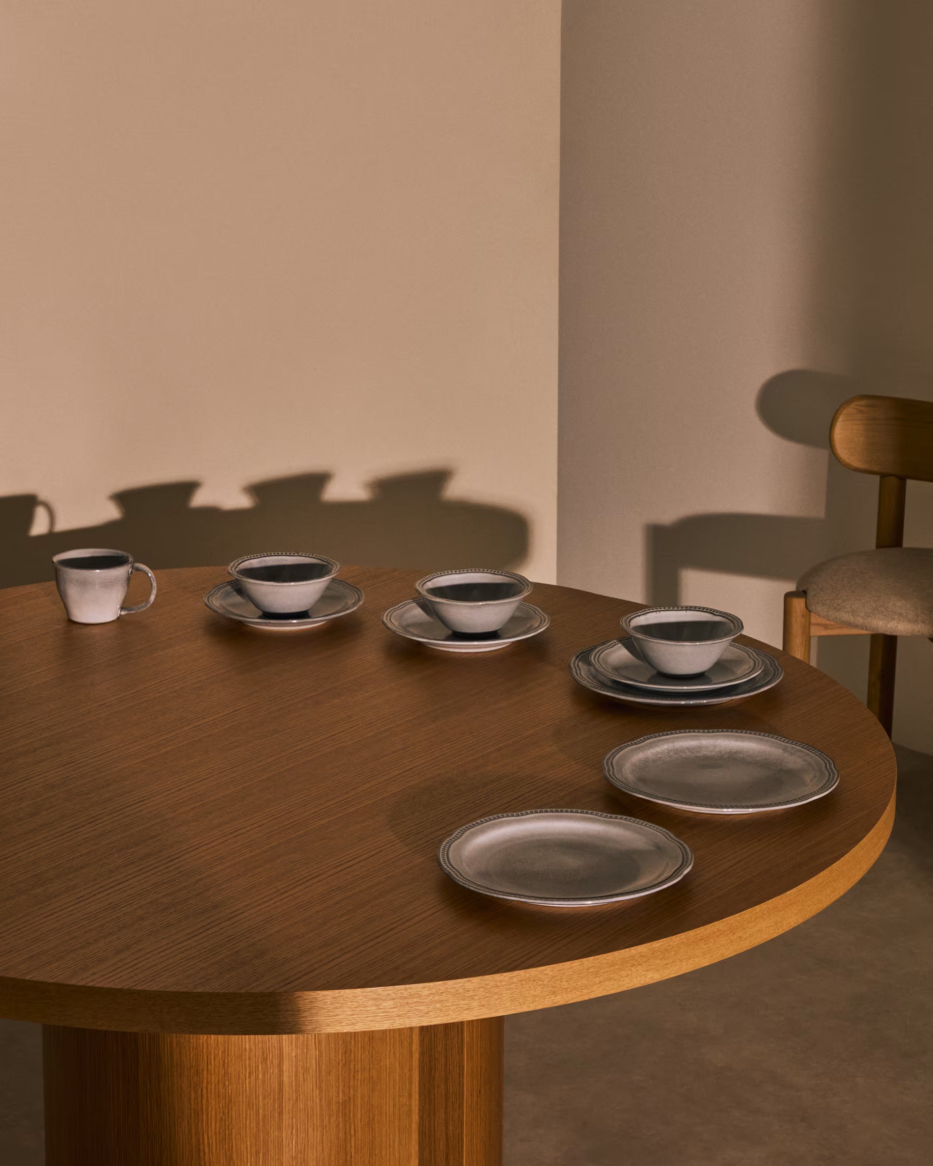 Platte schaal DOVEC blauwe keramiek