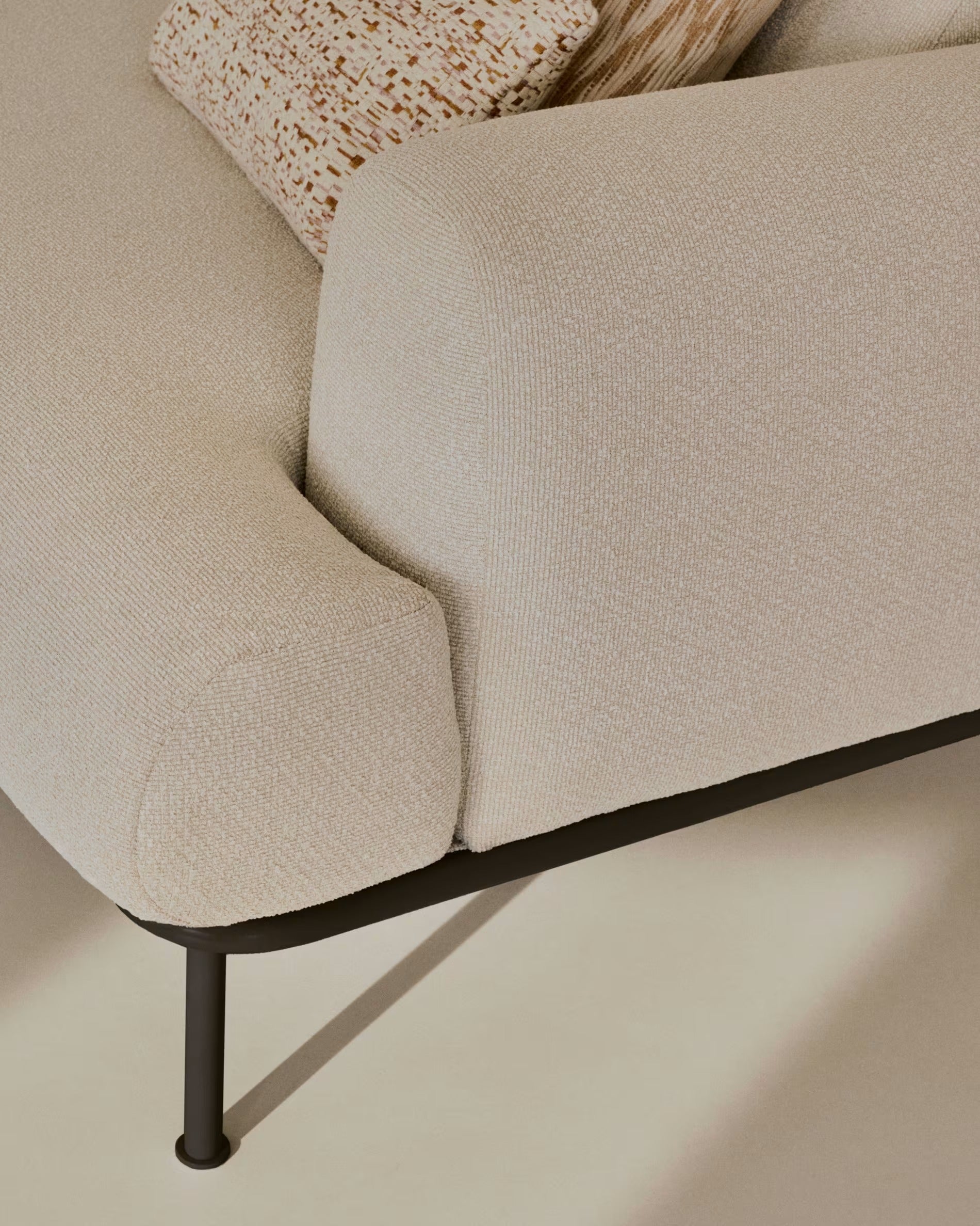 AURUM 3-Sitzer-Sofa Ecru Chenille mit dunkelgrauem Untergestell 