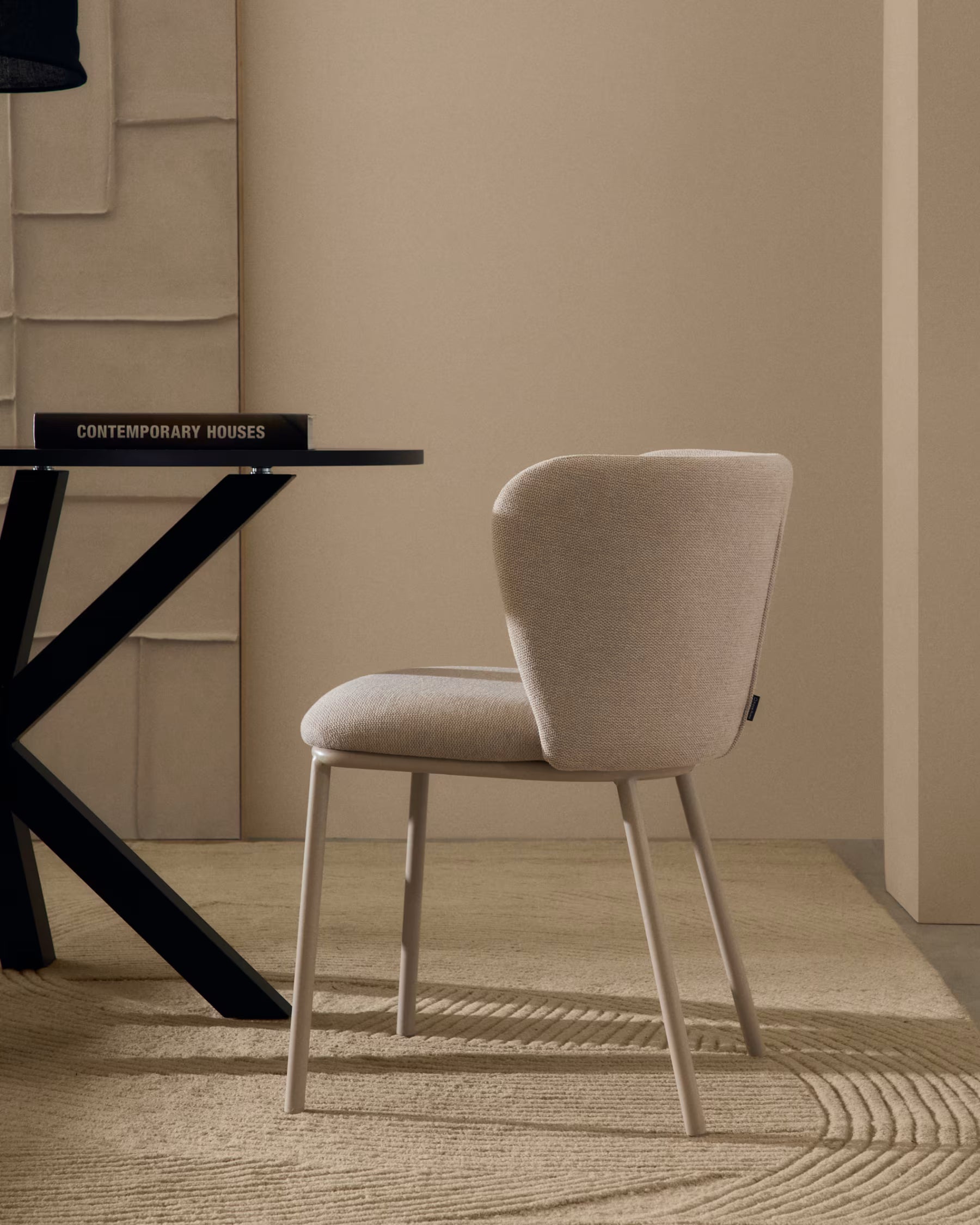 Stoel in chenille stof CISELIA beige met beige basis