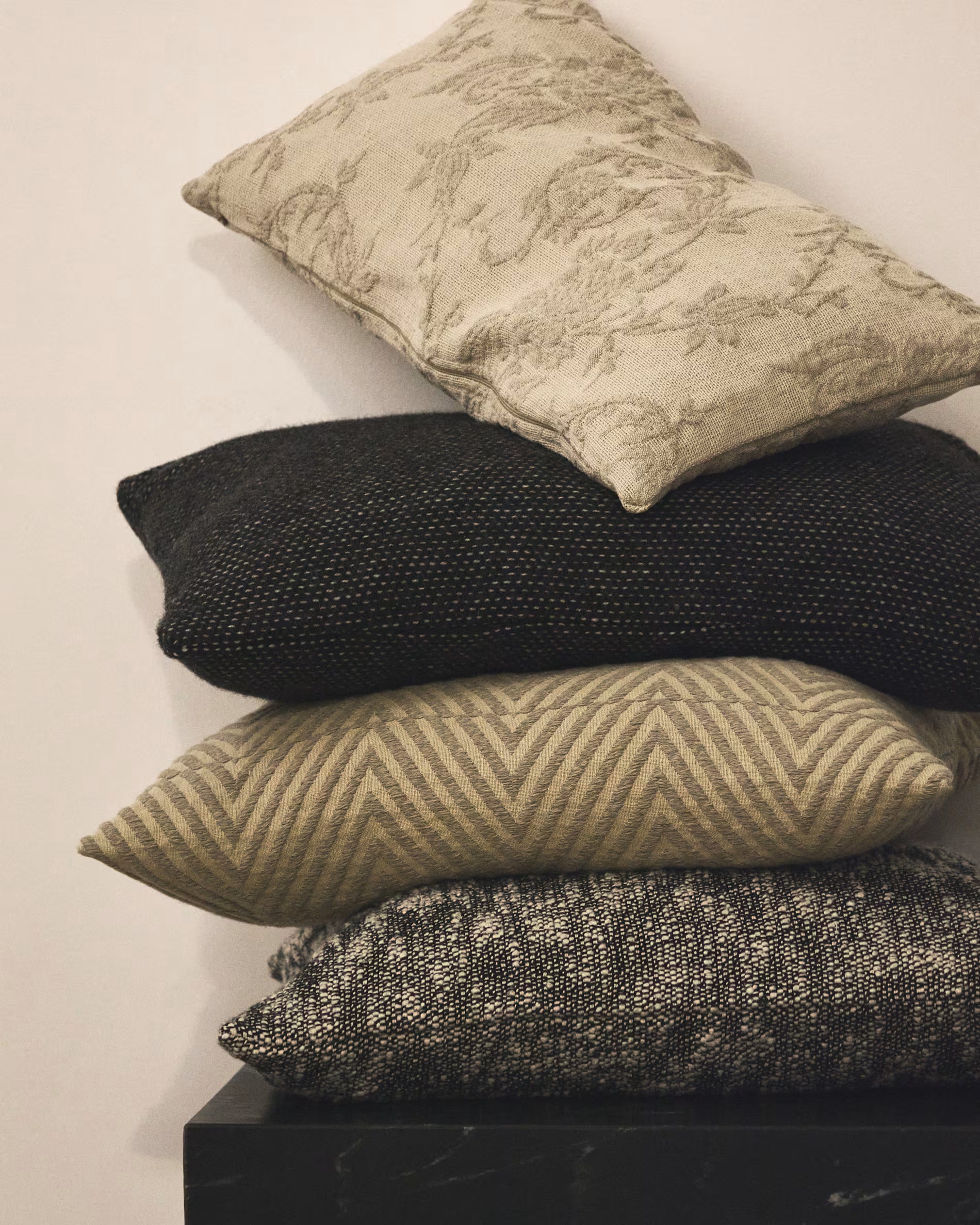 Kussenhoes MEVINA wit met zwart