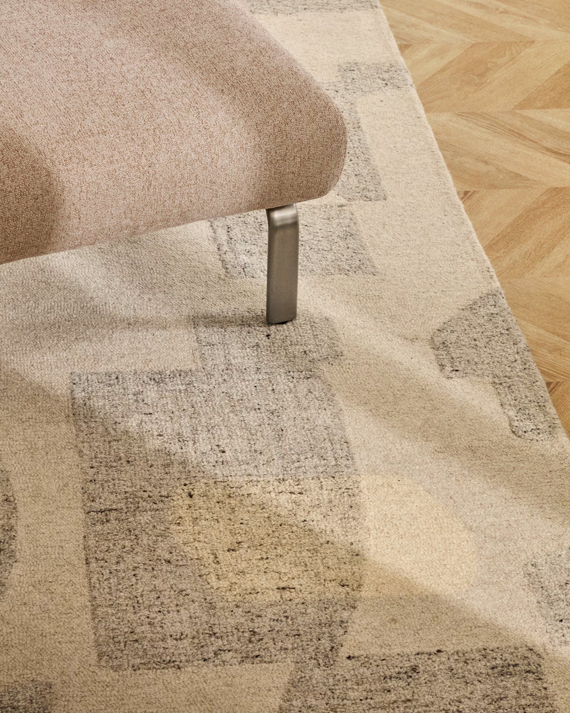 Voetensteun AMSEN lichtbruin met stalen basis