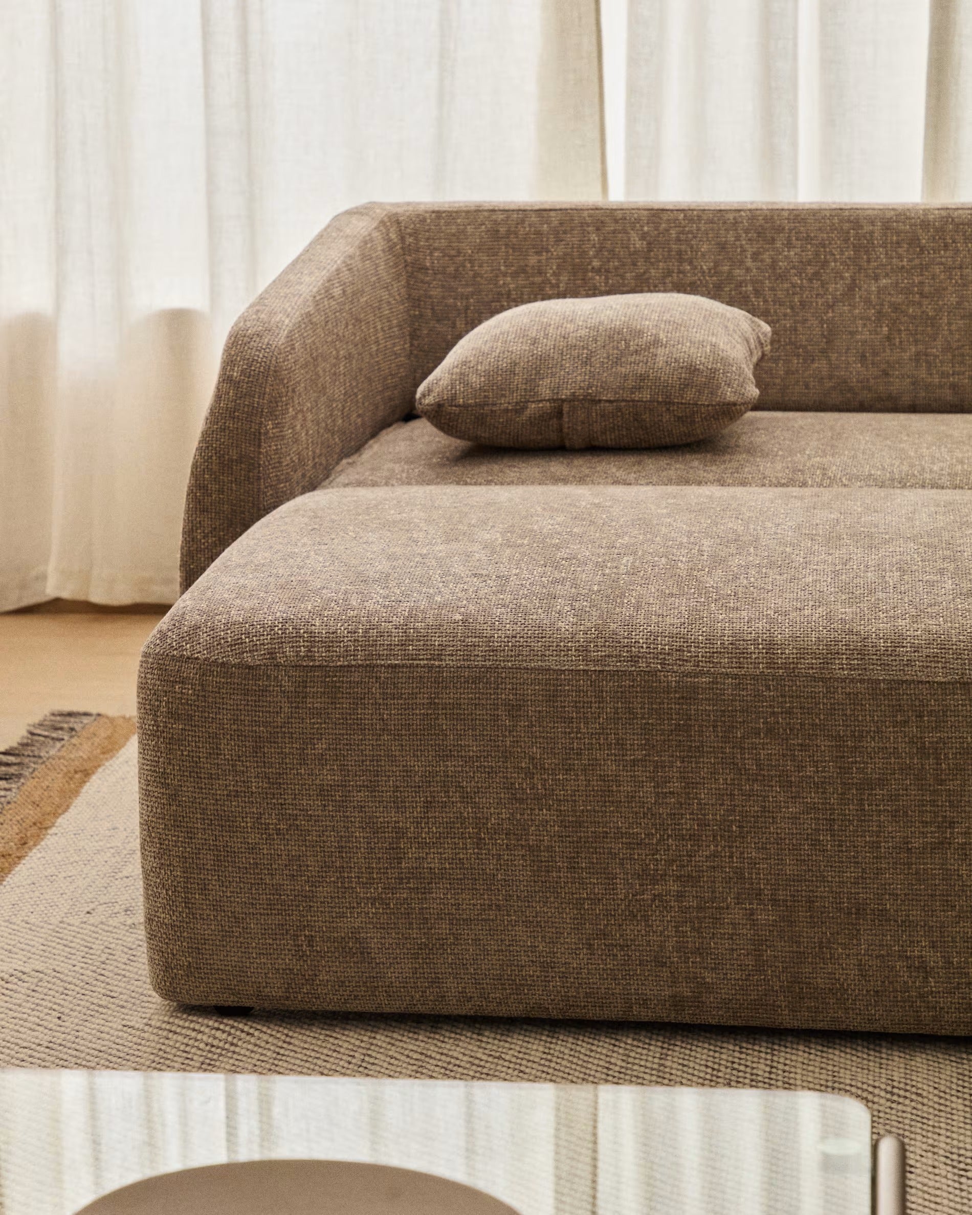 Rechtsseitige 3-Sitzer-Couch mit Schlaffunktion LAIRA taupe