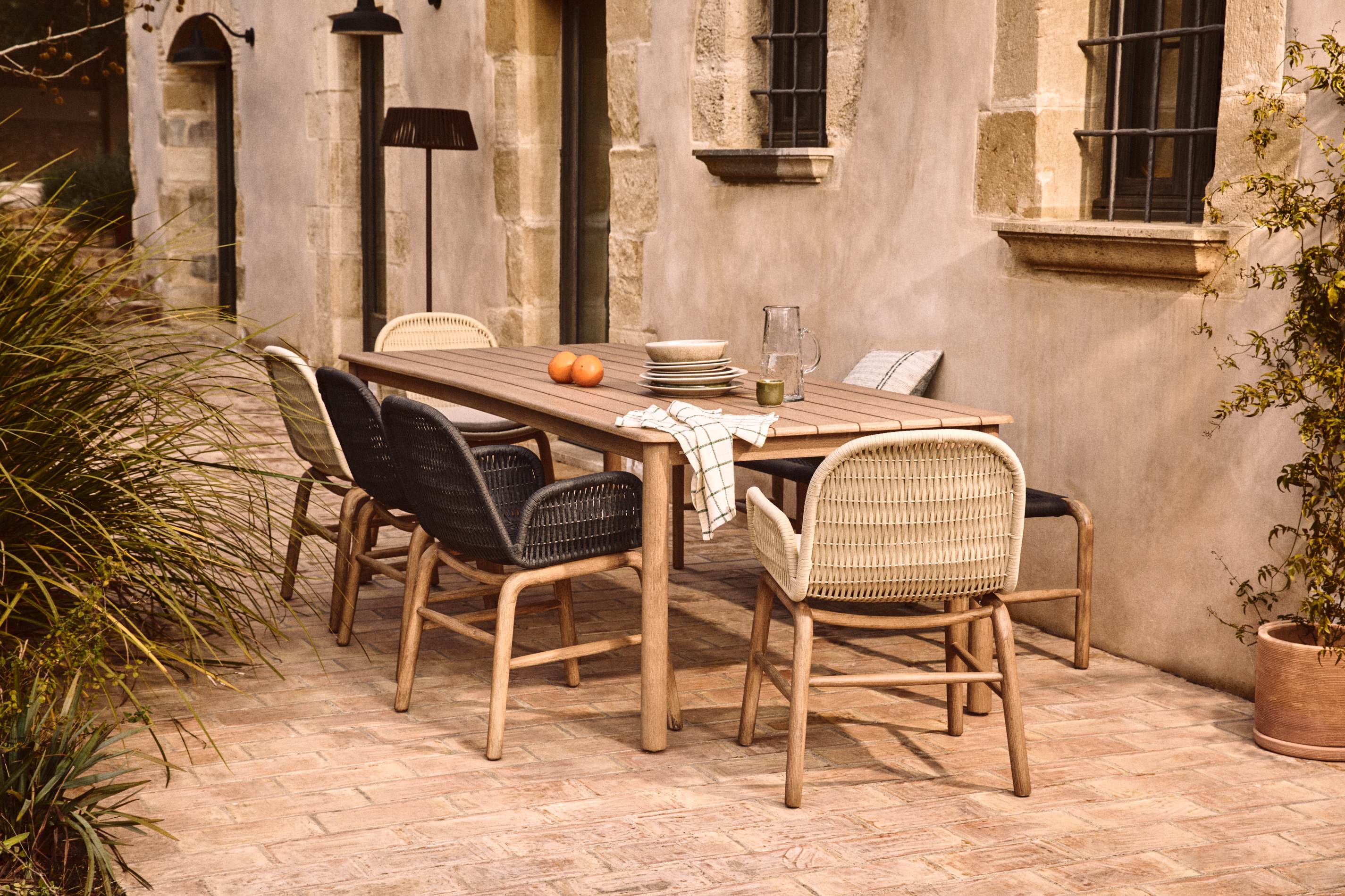 Gartenstuhl mit Armlehnen ALIPA dunkelgrau