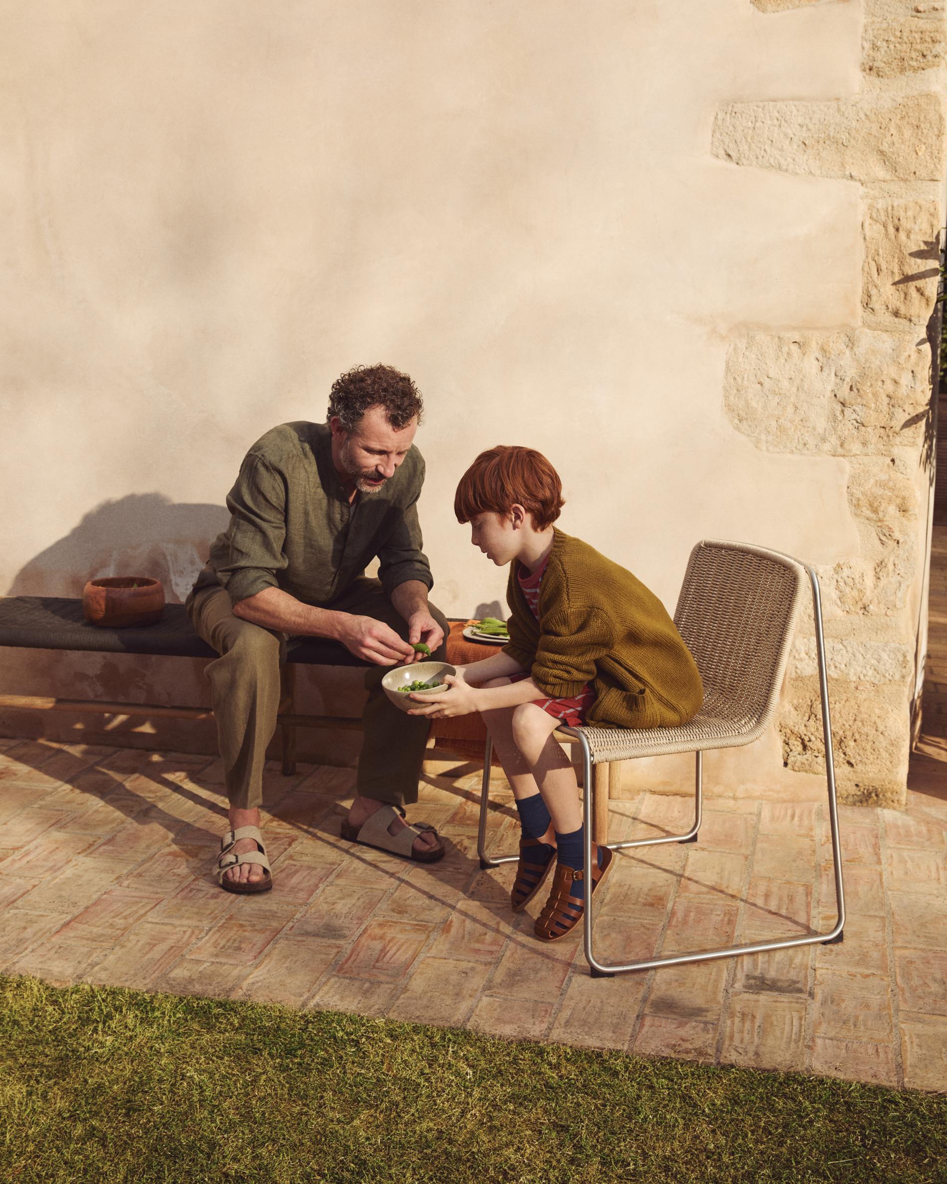 Gartenstuhl TAVARI beige mit Stahlbasis