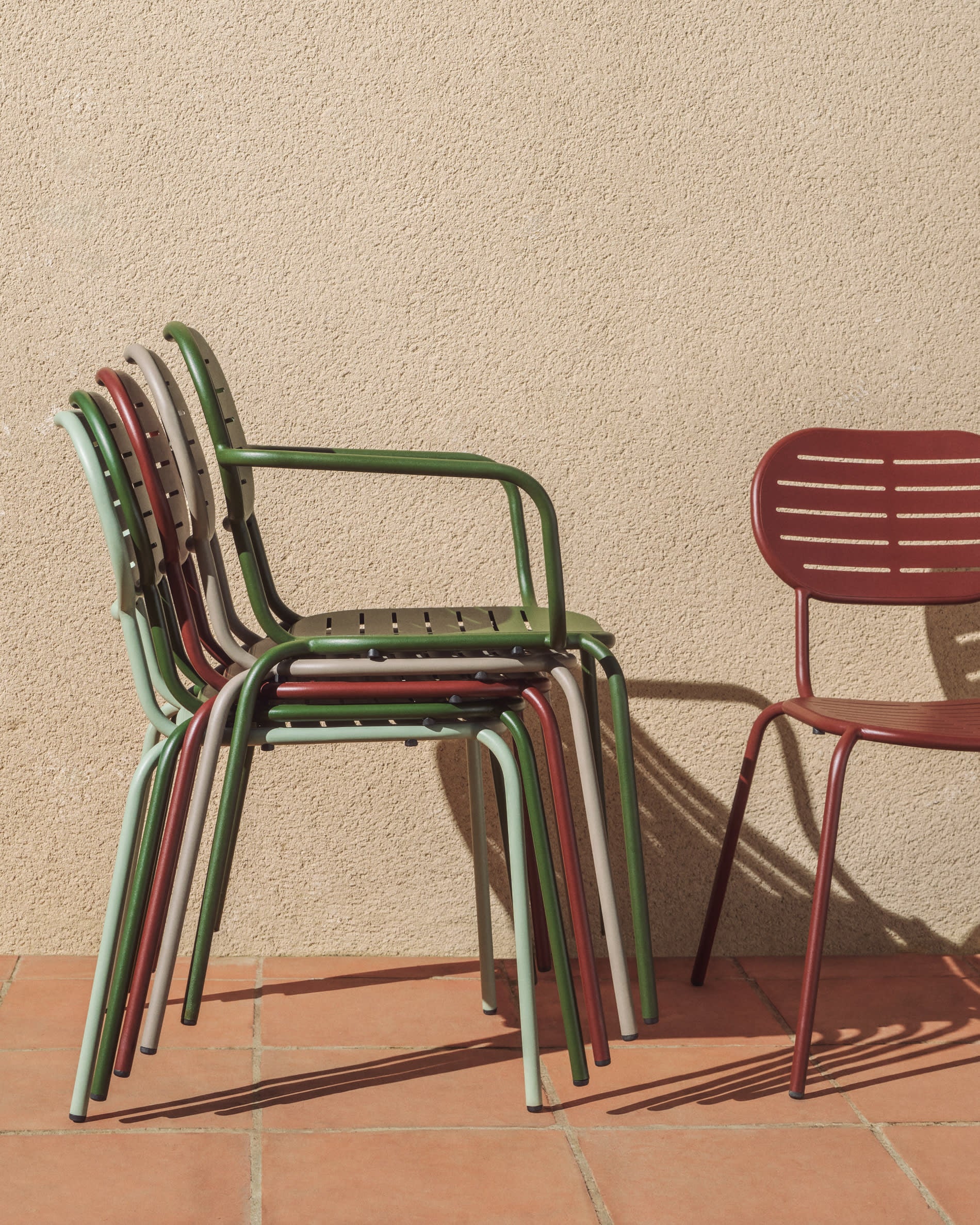 BRAI taupe garden chair with armrests