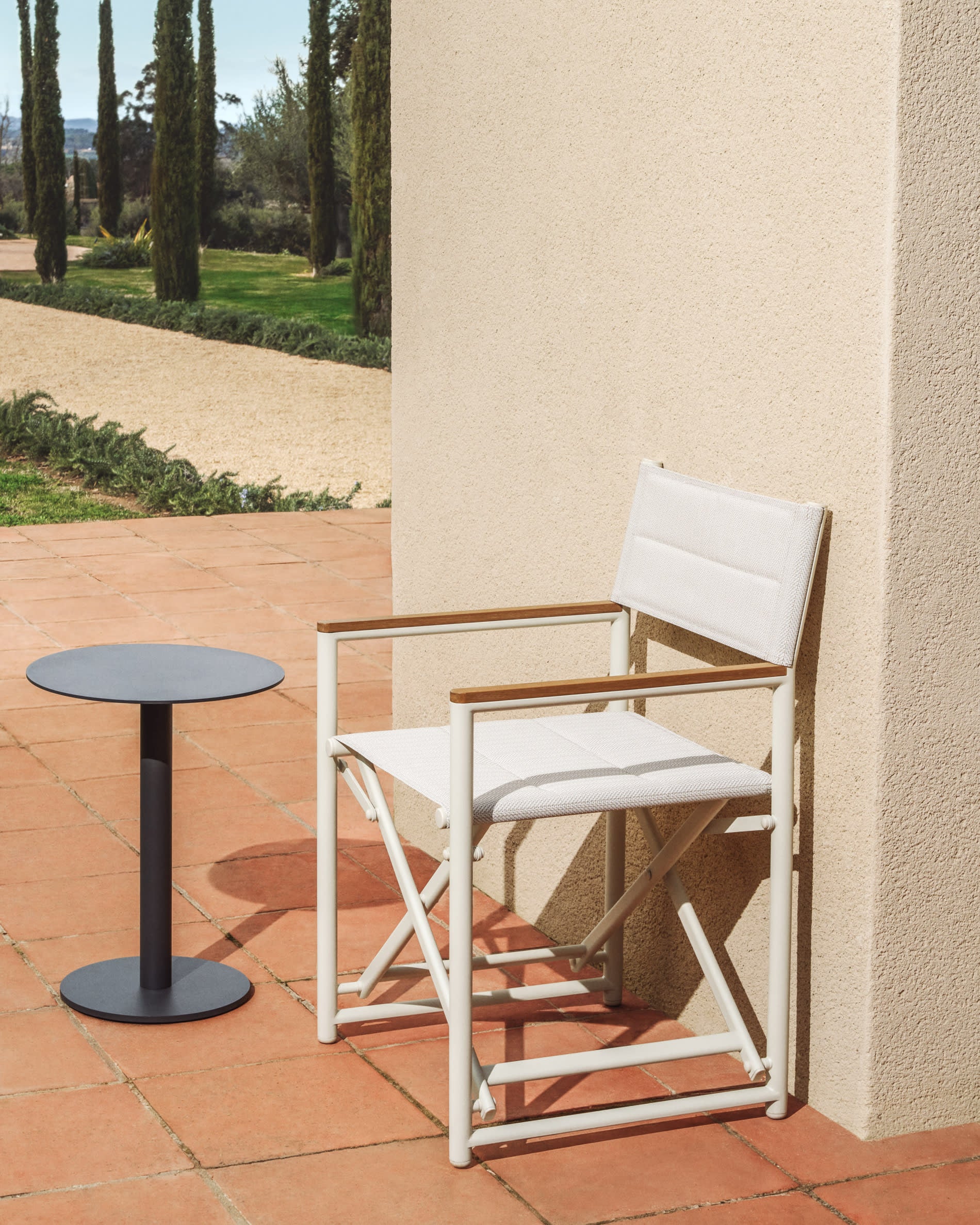TISNO Ecru Folding Garden Chair