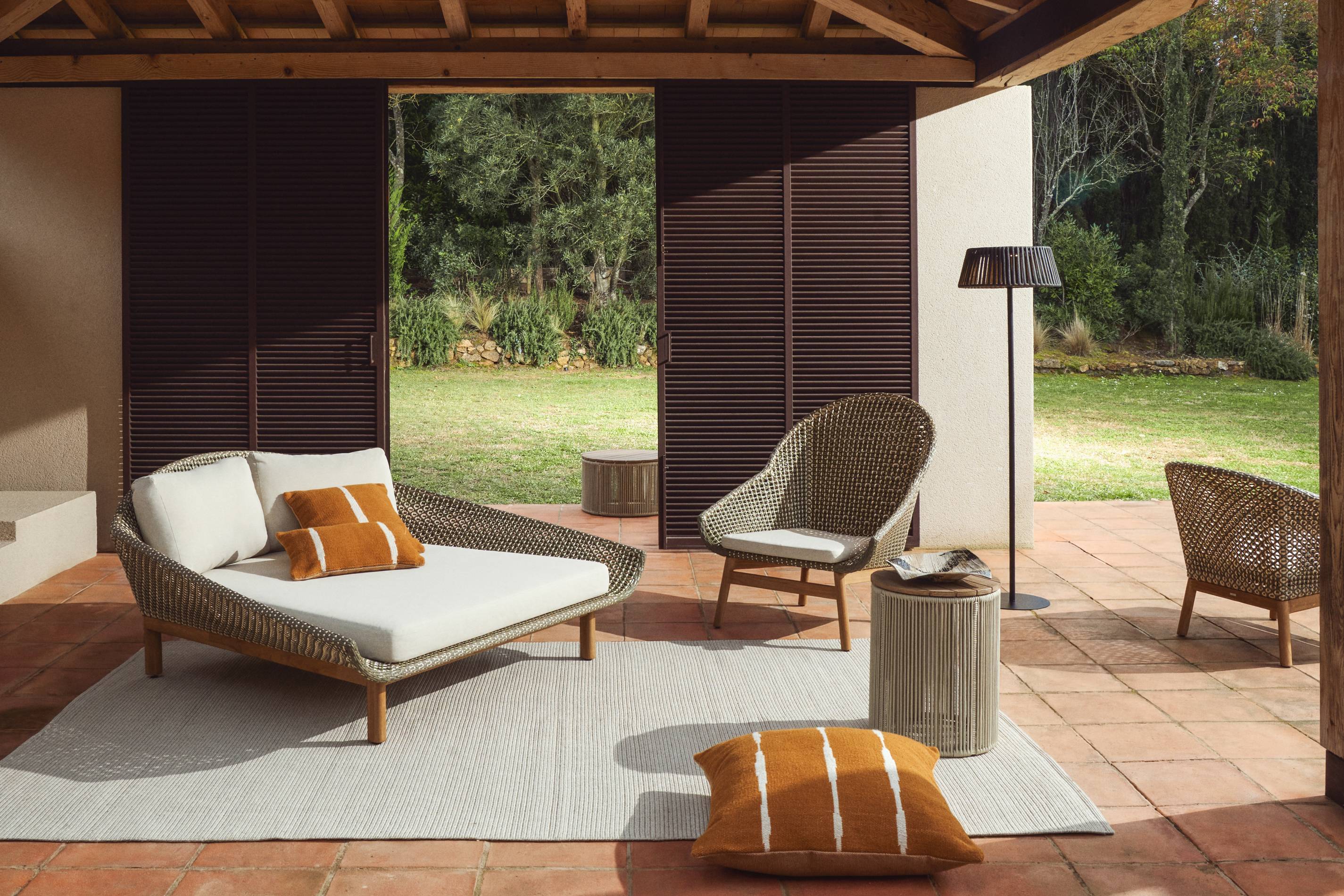 OLBIA Garden Chair in Synthetic Rattan and Teak Wood