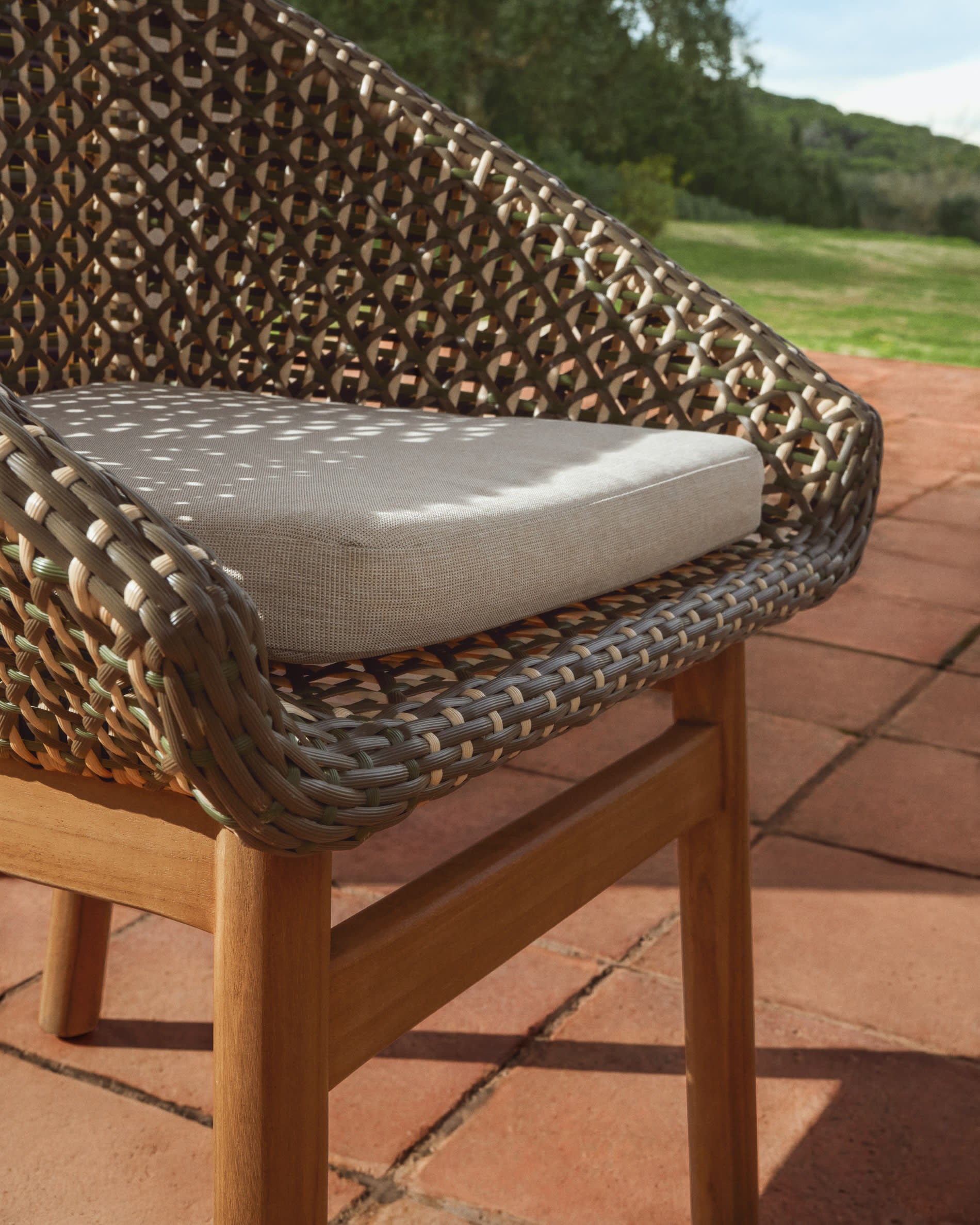 OLBIA Garden Chair in Synthetic Rattan and Teak Wood