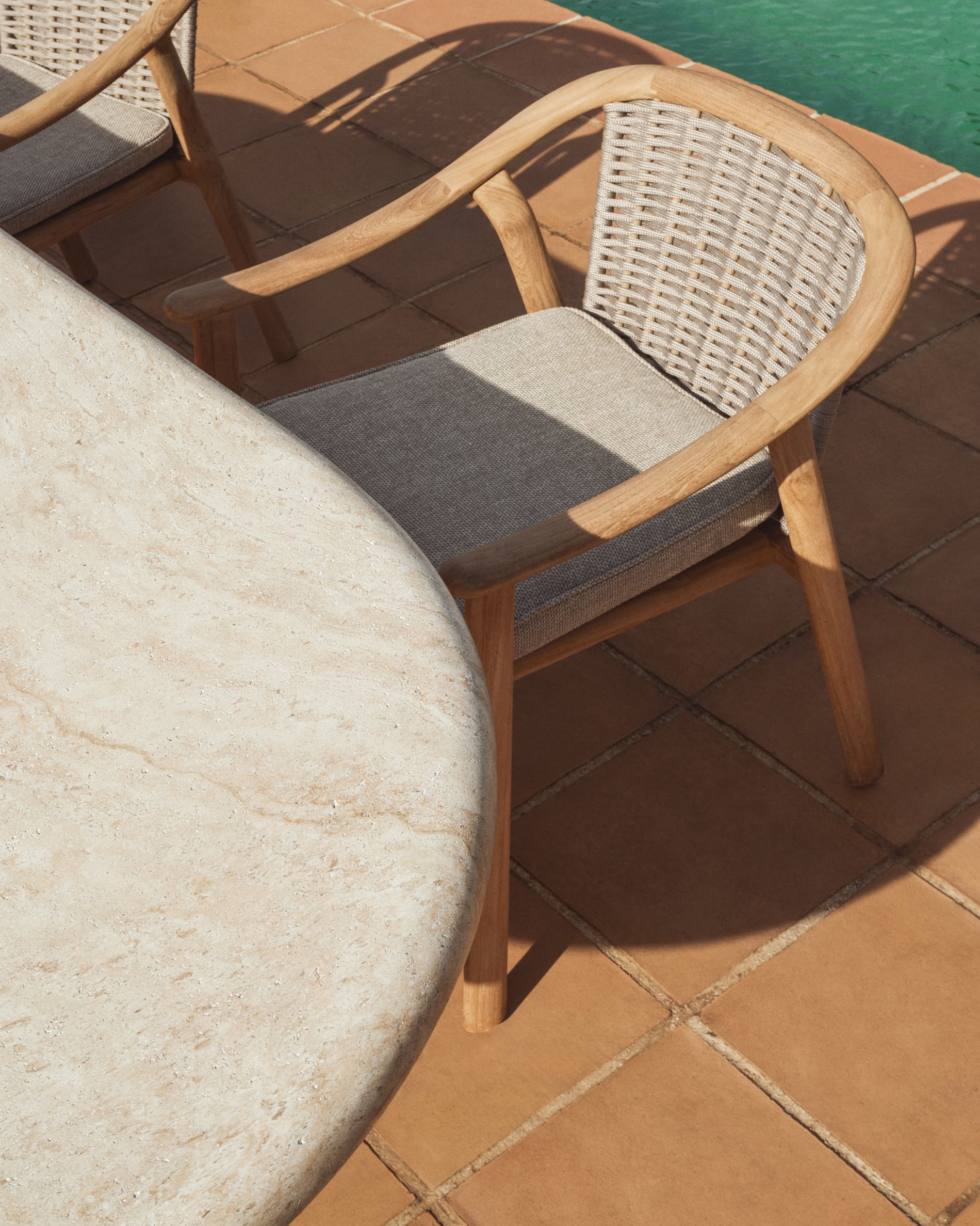 Tuinstoel ELUNDA van licht teakhout