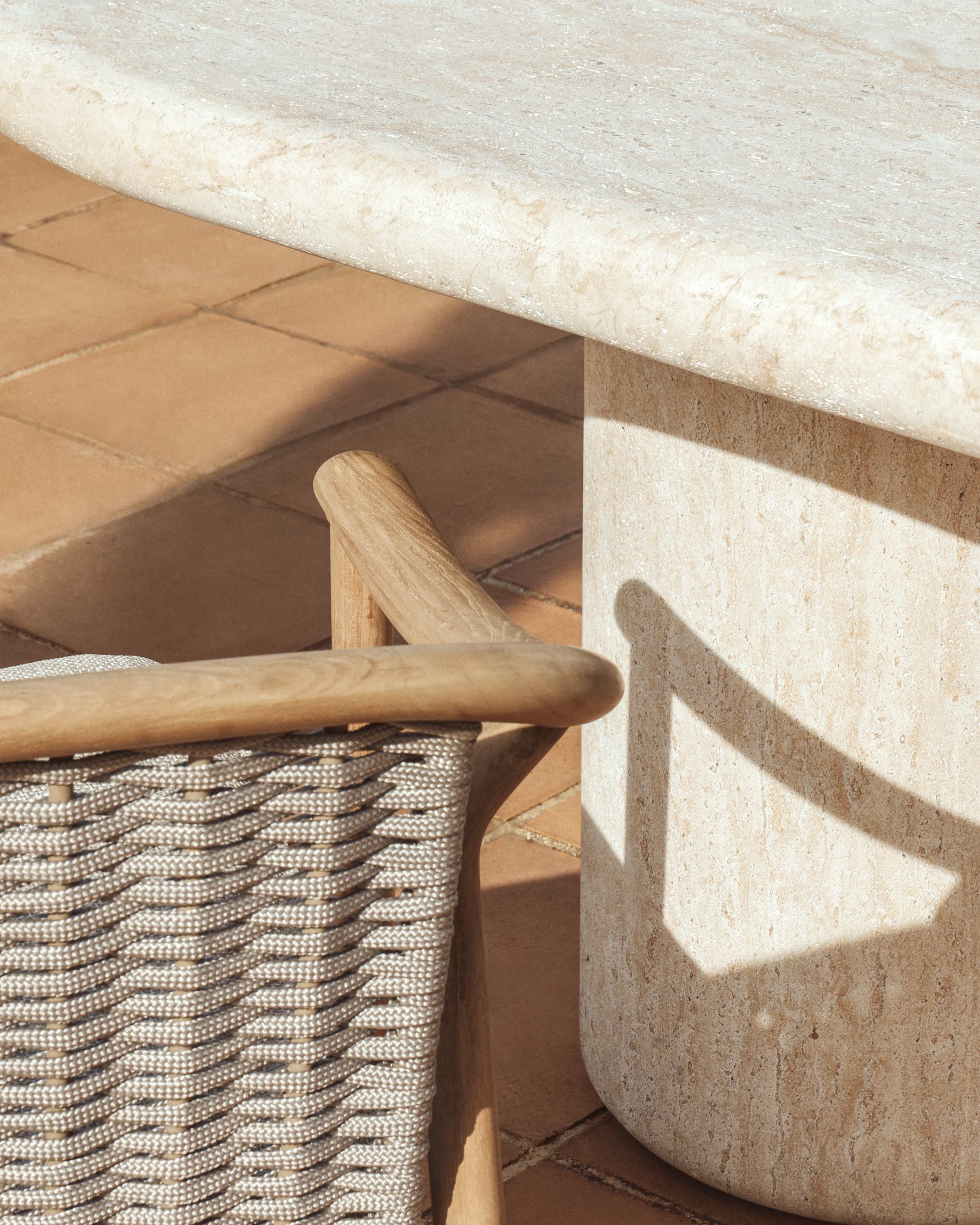 Tuinstoel ELUNDA van licht teakhout