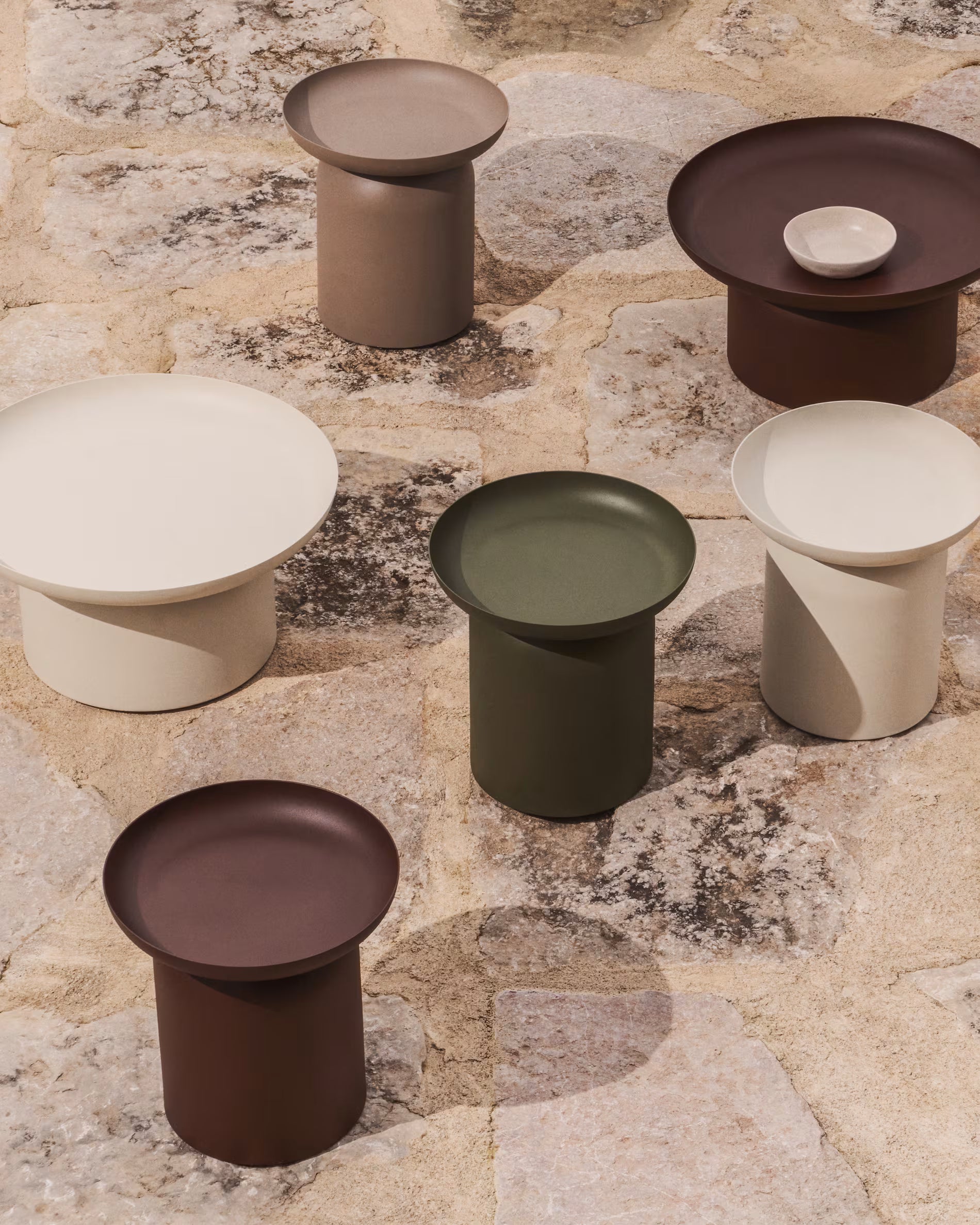 ARCOLA ecru garden coffee table [Ewelina]