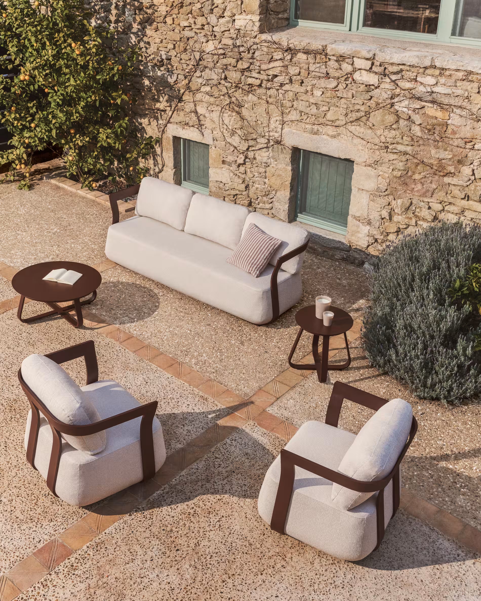 TAMARIS ecru 3-seater garden sofa with brown base
