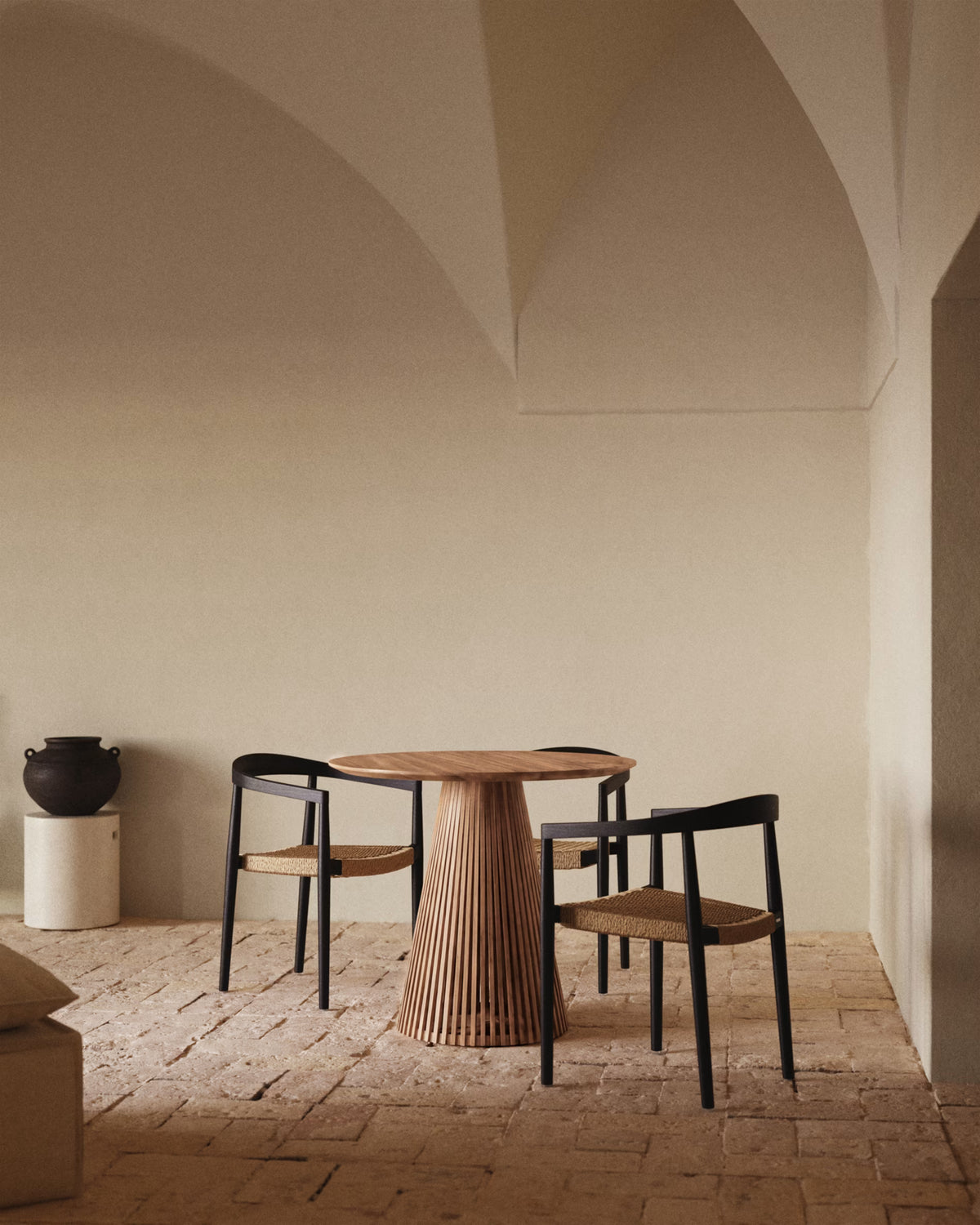 Ronde tafel JEANETTE van massief teakhout