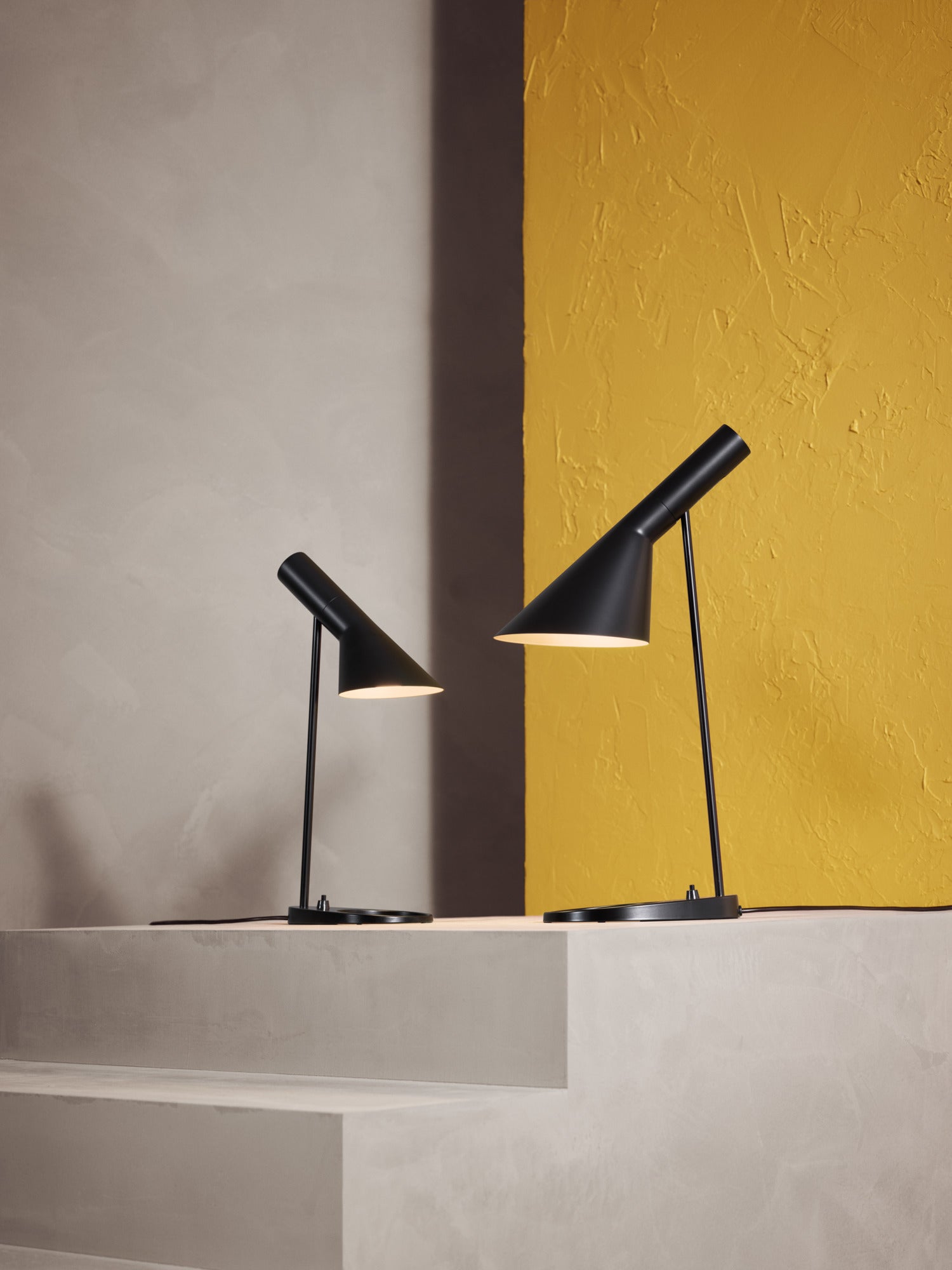 AJ MINI black table lamp