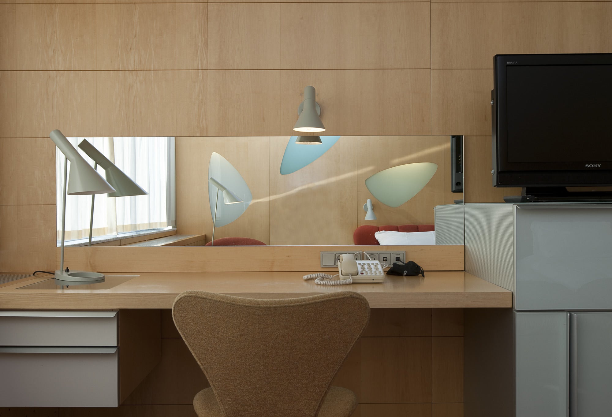 Tafellamp AJ vuilblauw