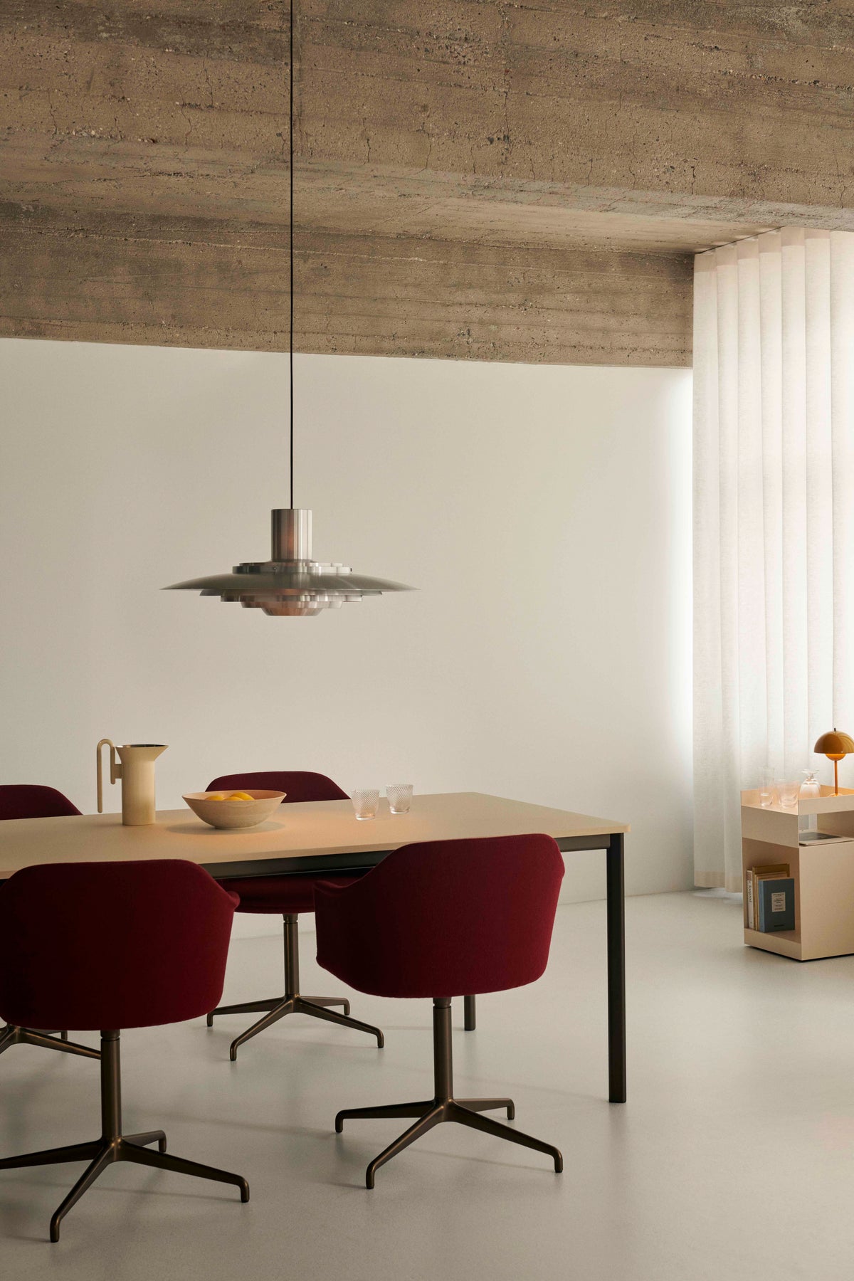 Bureau stoel RELY HW38 rood met een zwarte aluminium basis