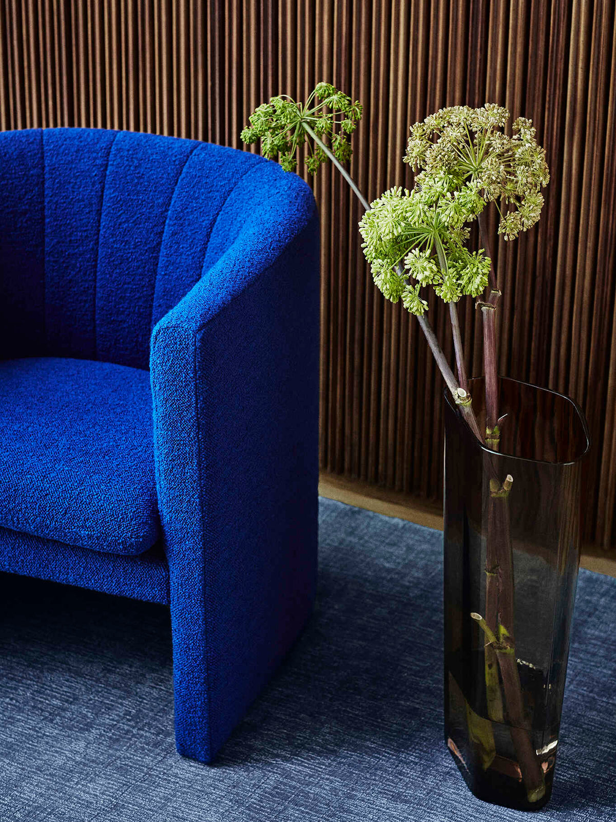 Gestoffeerde LOAFER SC23 fauteuil met armleuningen