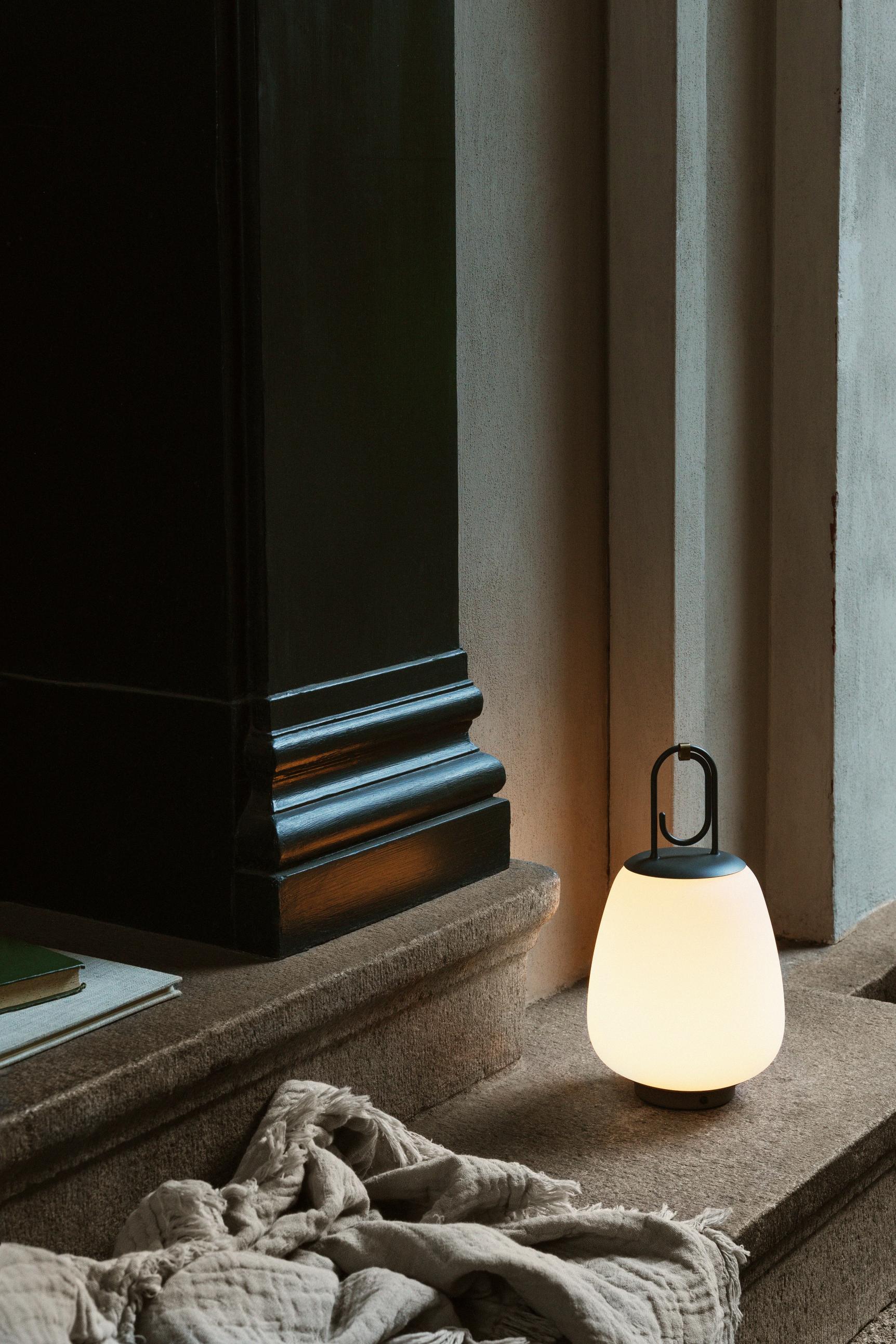 Draagbare buitenlamp LUCCA SC51 wit met zwarte afwerking