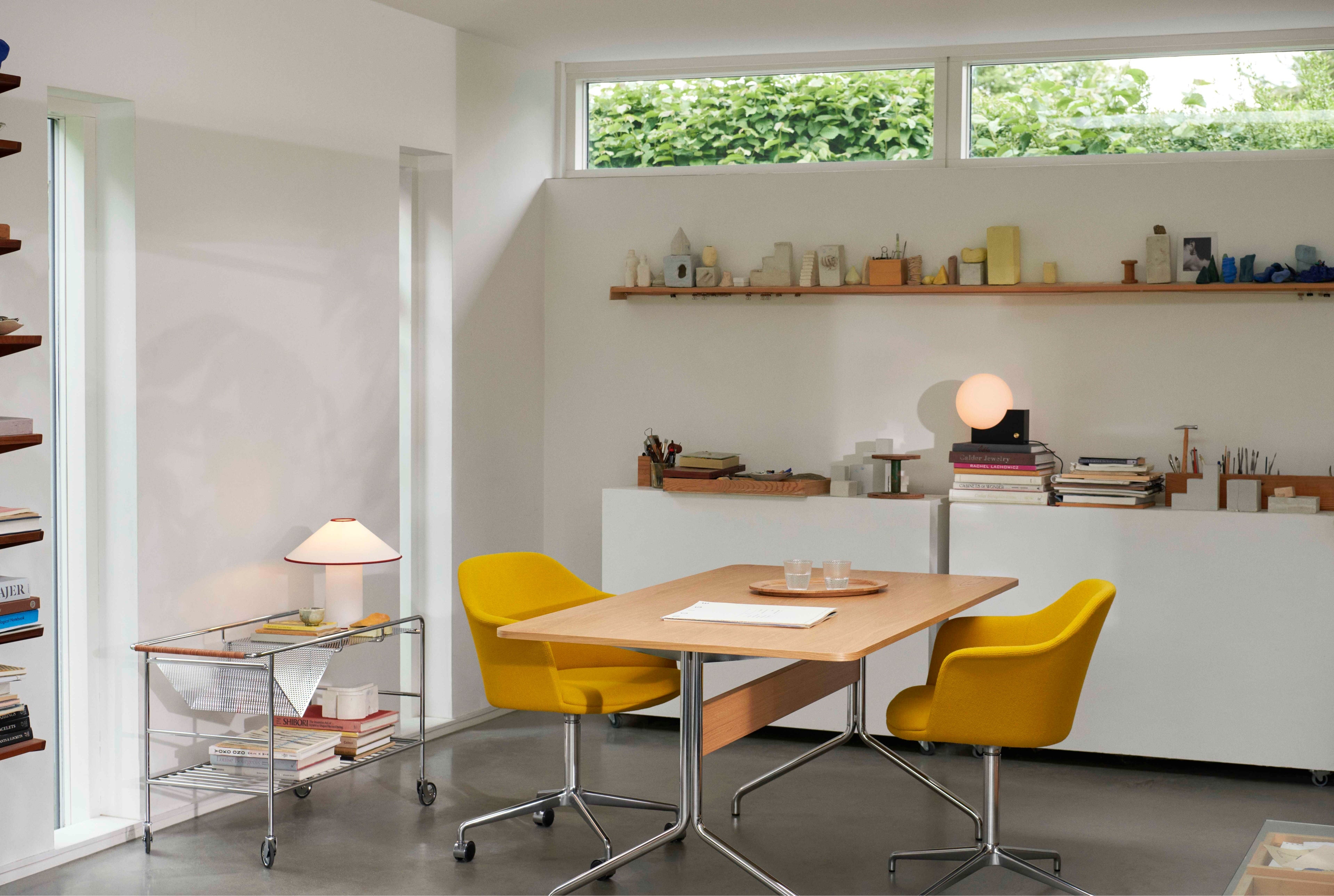Gecoate eiken PAVILION tafel met verchroomde basis