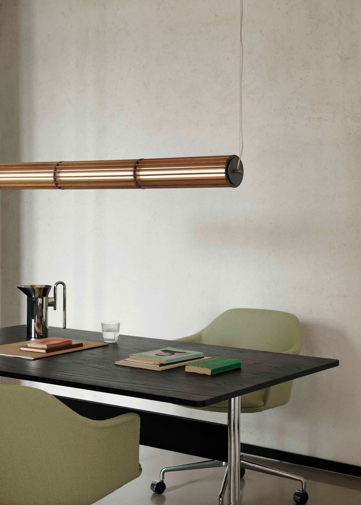 Gecoate eiken PAVILION tafel met verchroomde basis