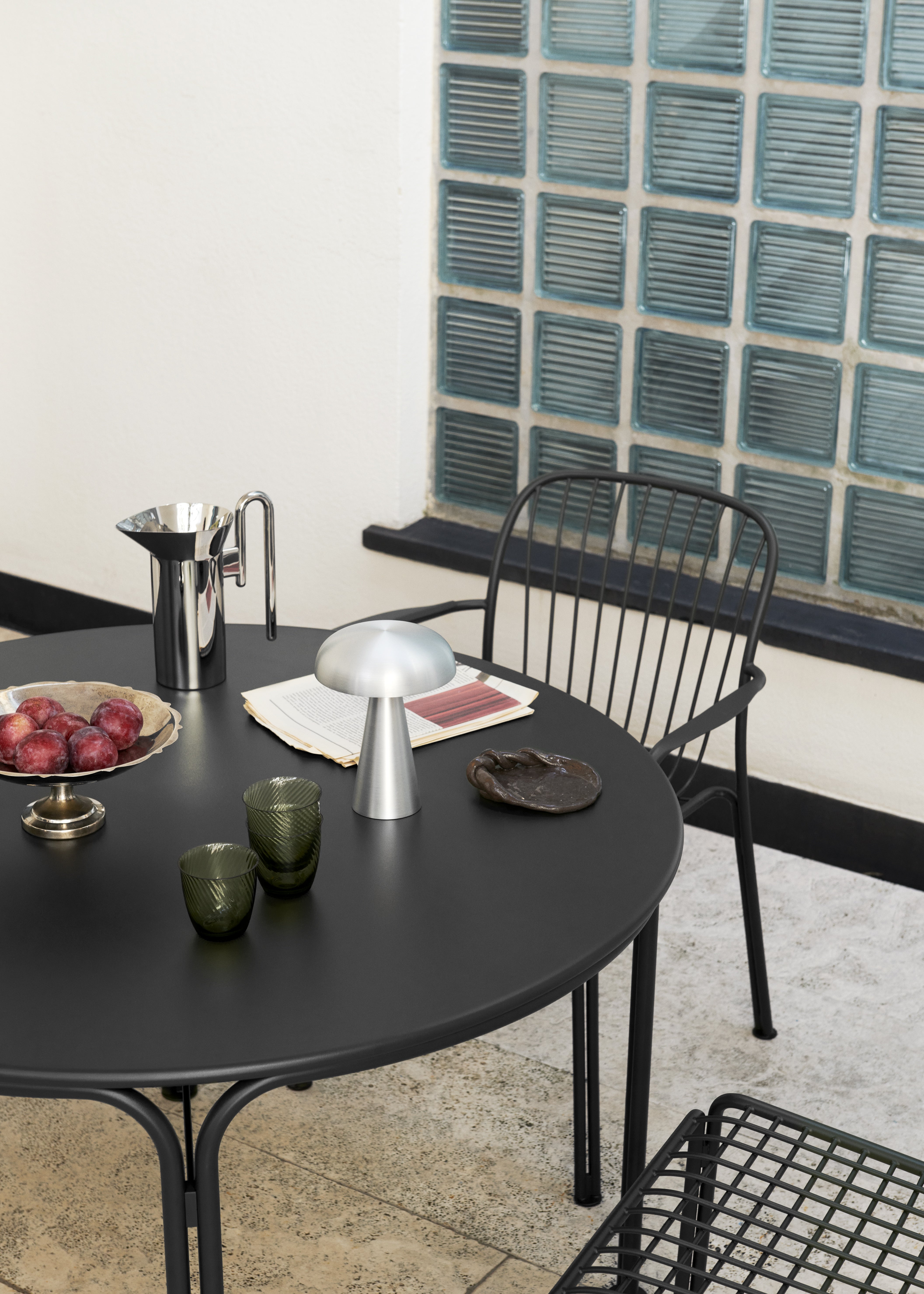 Ronde buitentafel THORVALD SC98 donkergroen