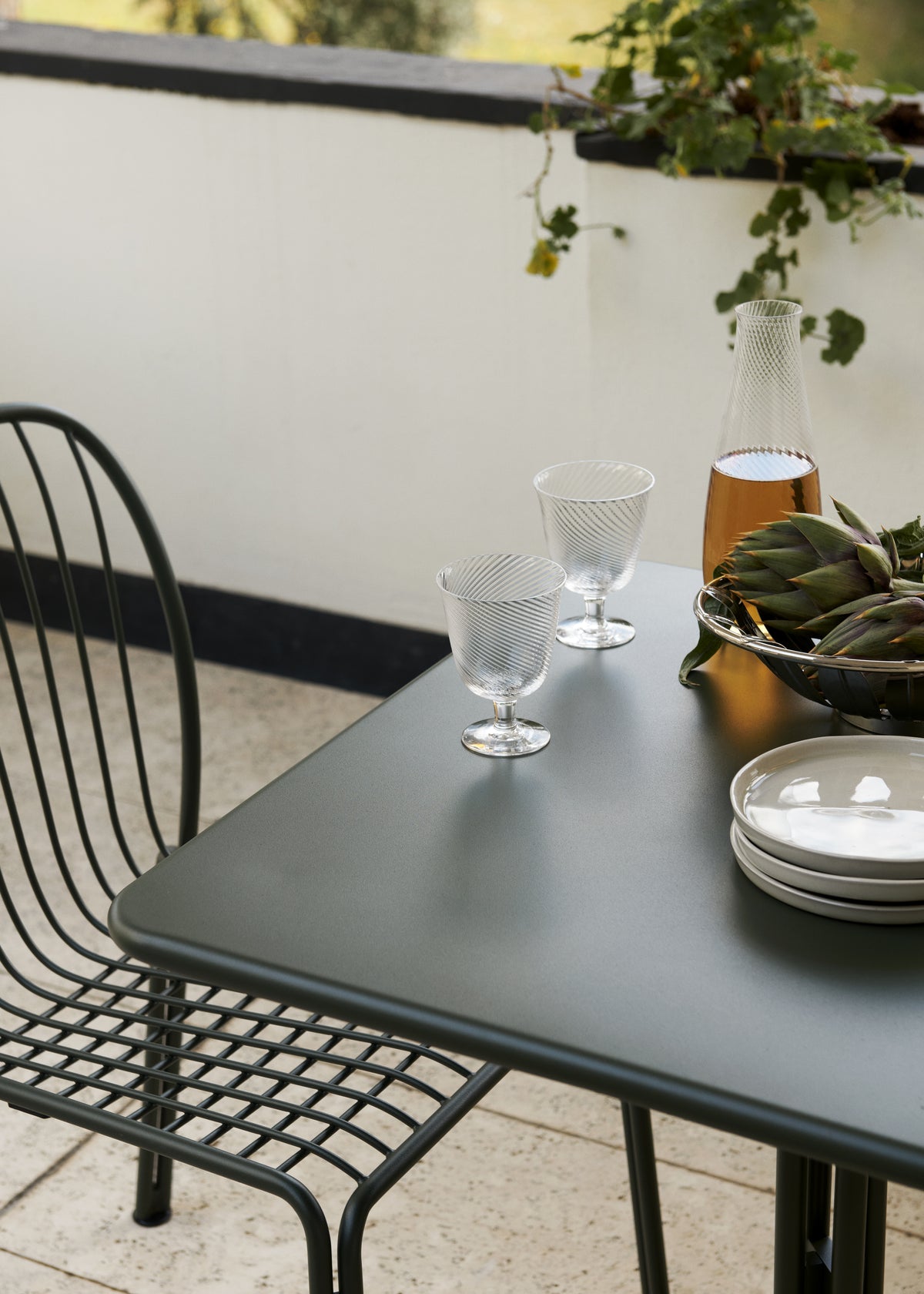 Buiten tafel THORVALD SC97 donkergroen