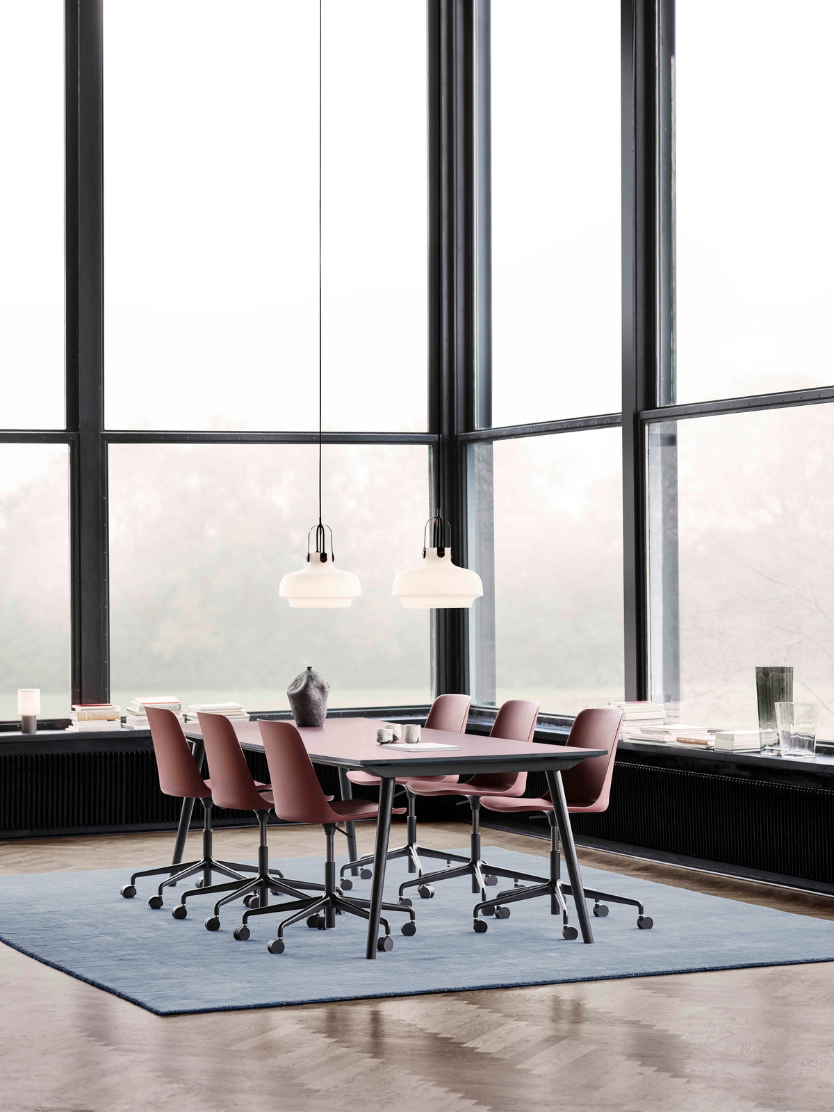 Bureau stoel RELY HW28 rood met een aluminium basis op wielen